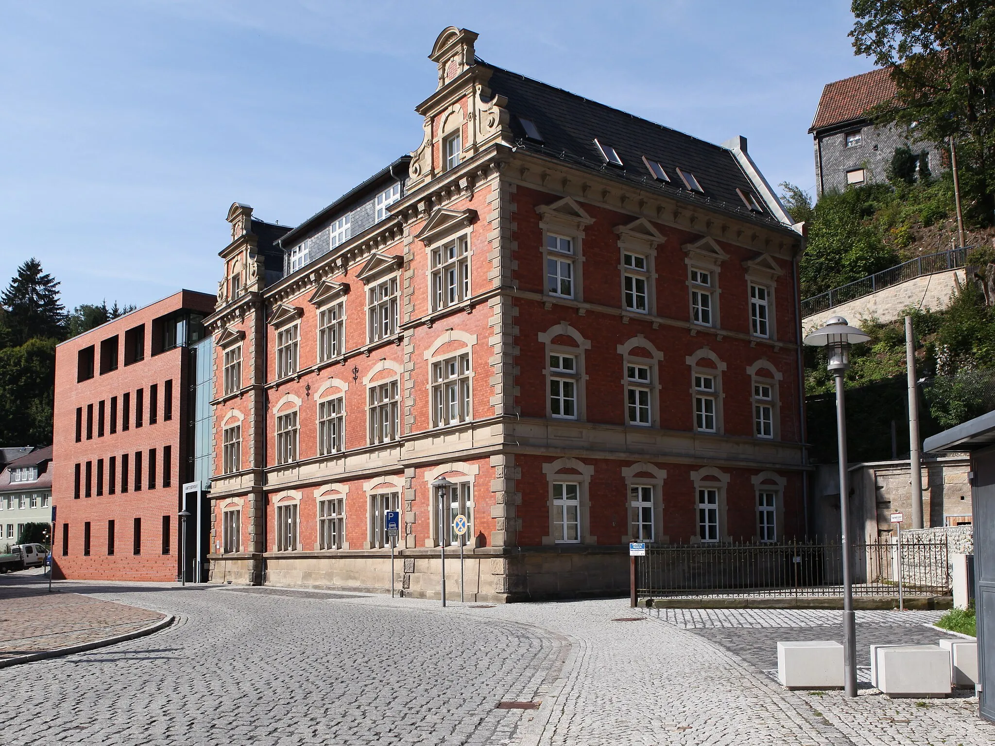 Photo showing: Amtsgericht, Massivbau im Neurenaissance-Stil, 1891/92 von Hermann Schubert, Sonneberg, Untere Marktstraße 2