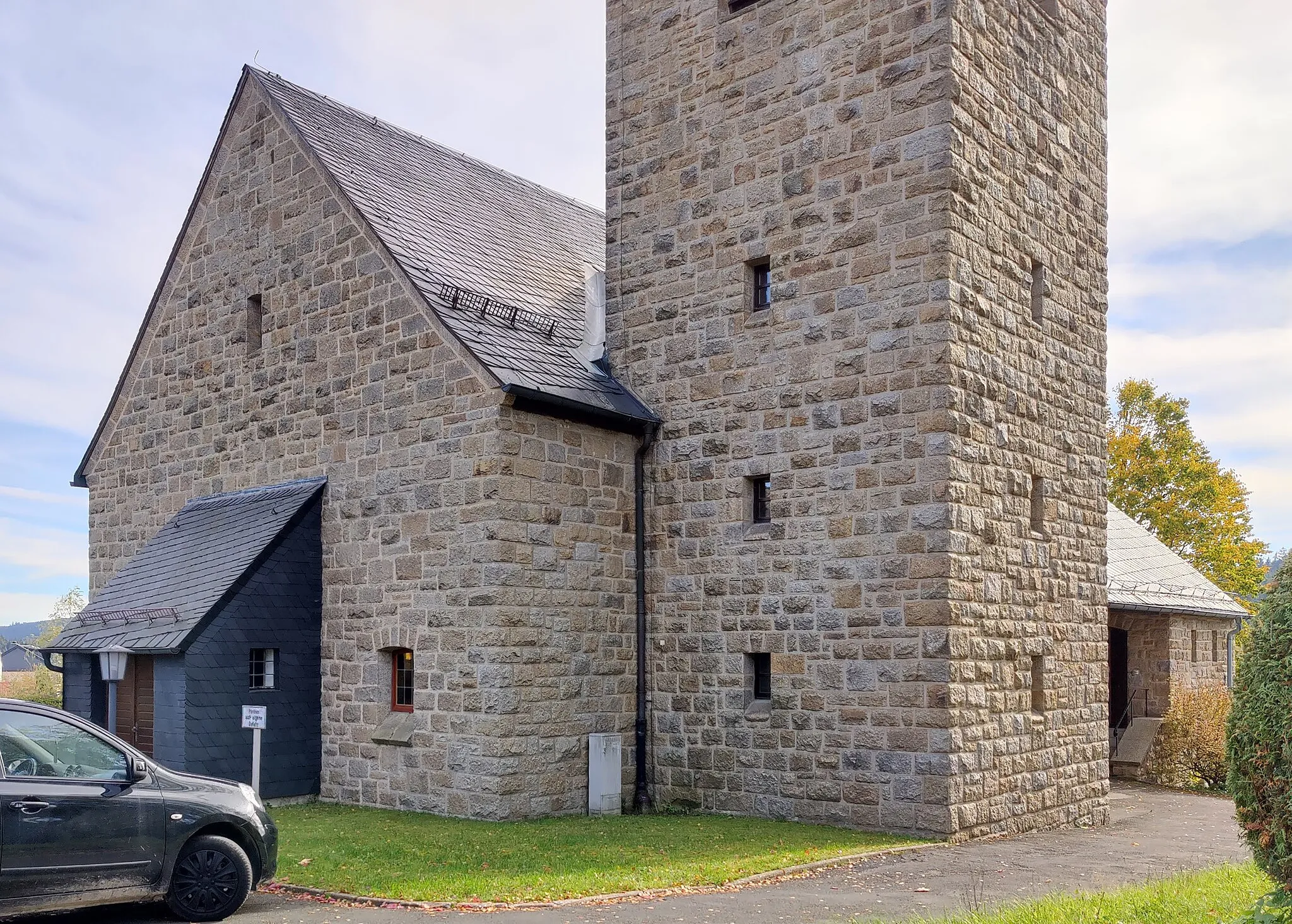 Photo showing: Evangelisch-lutherische Martin-Luther-Kirche Lippertsgrün, Gemeinde Naila, Oberfranken, Bayern, Deutschland