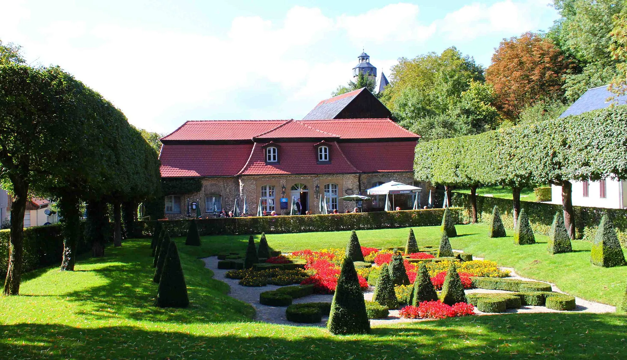 Photo showing: Blick vom Morgenländischen Bau auf den Küchentrakt in Saspareil