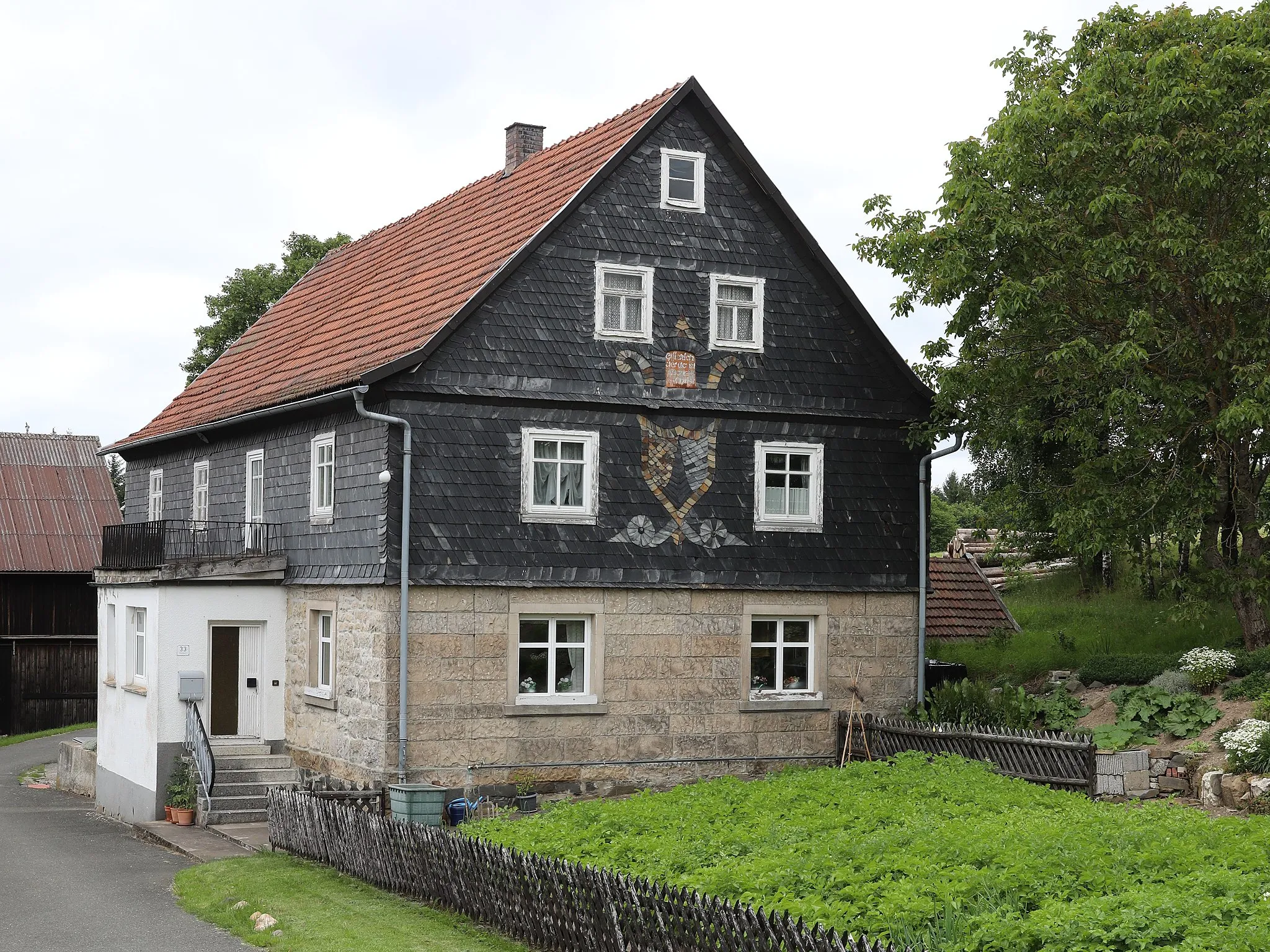 Photo showing: Bauernhaus in Eibenberg, Ot Wilhelmsthal