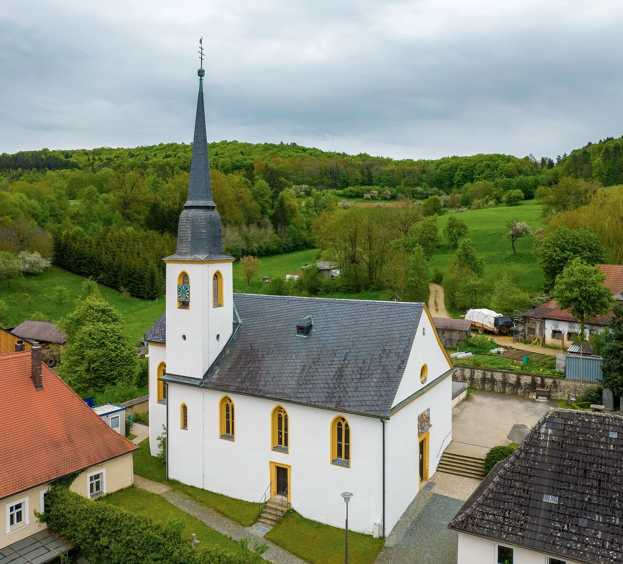 Photo showing: Catholic parish church in Schönfeld