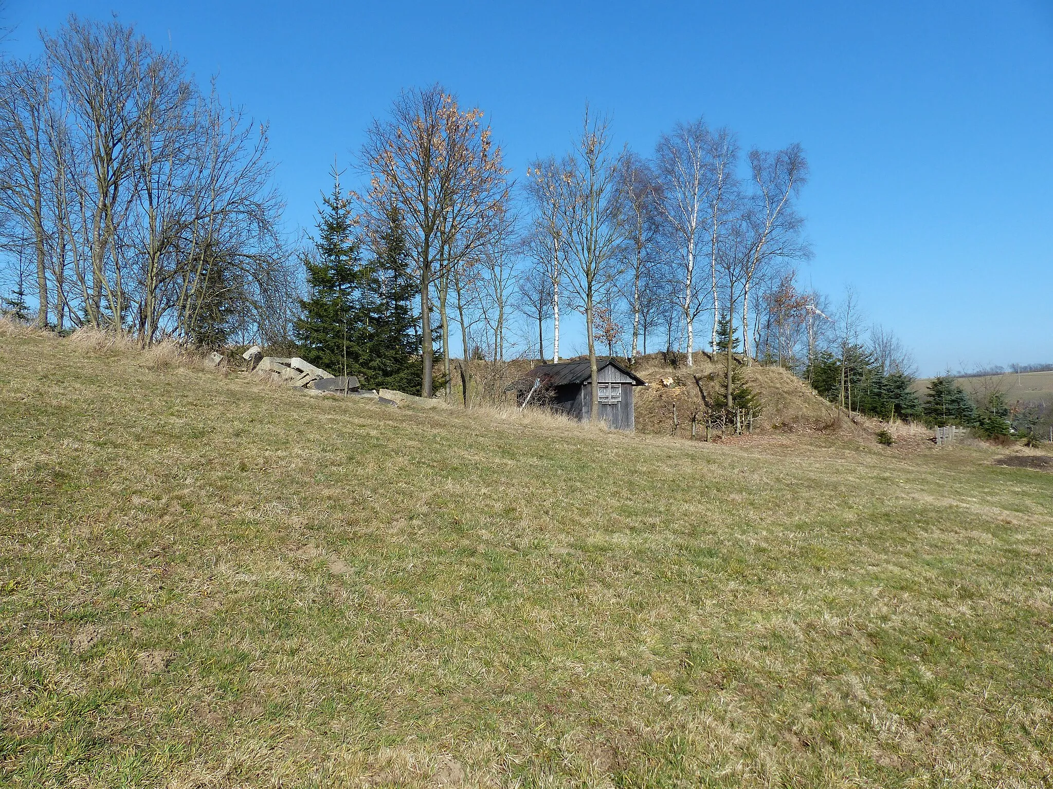 Photo showing: Ansicht des ehemaligen Eklogit-Steinbruches, heute Geotop und Naturschutzgebiet