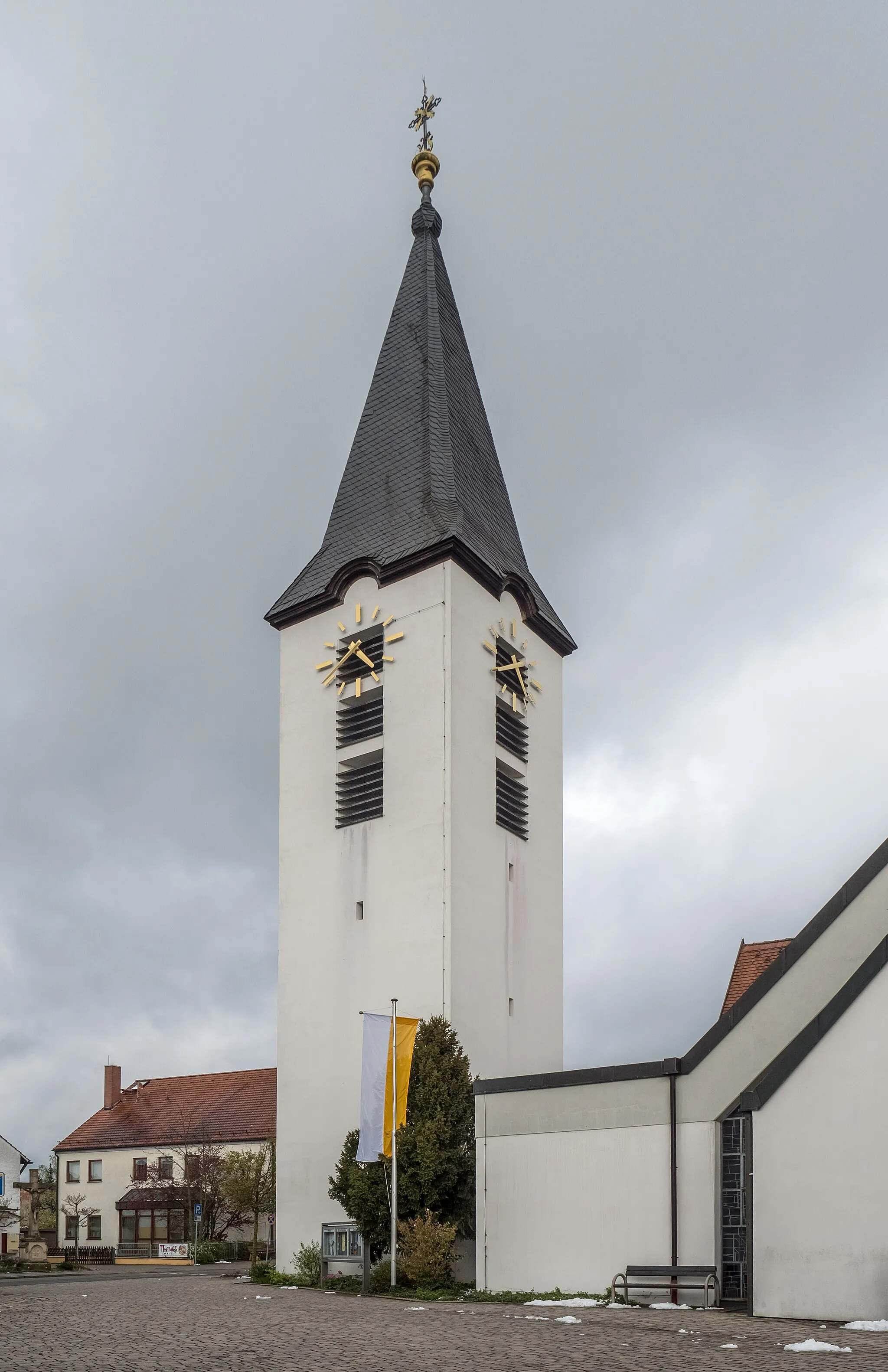 Photo showing: Catholic parish church (new building) Sankt Bartholomäus in Oberhaid