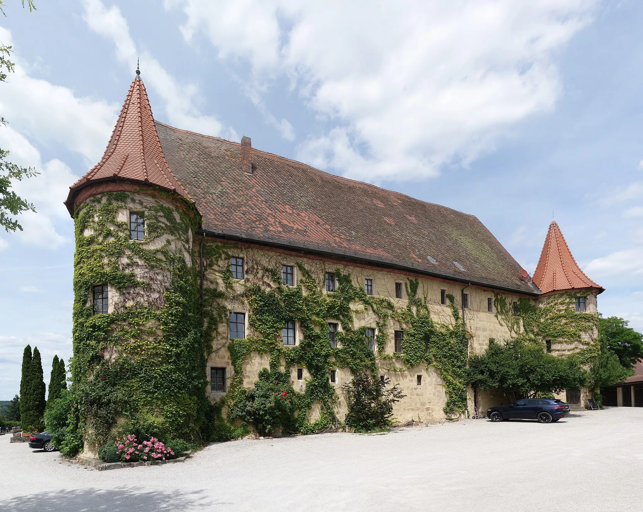 Photo showing: The southern side of Schloss Wiesenthau, a country house in Wiesenthau, northern Bavaria.