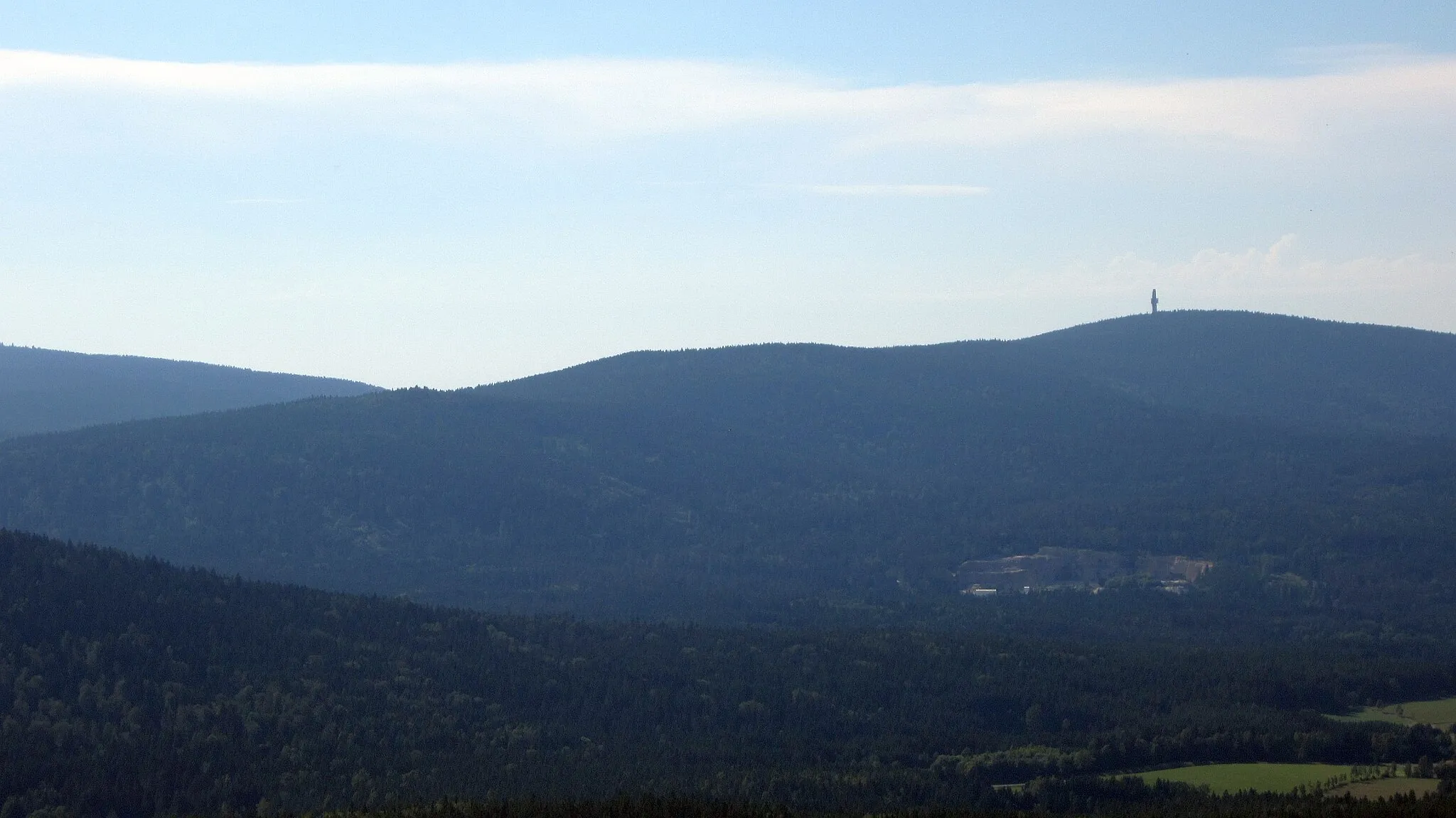 Photo showing: Schneeberg (Fichtelgebirge) from Kösseine