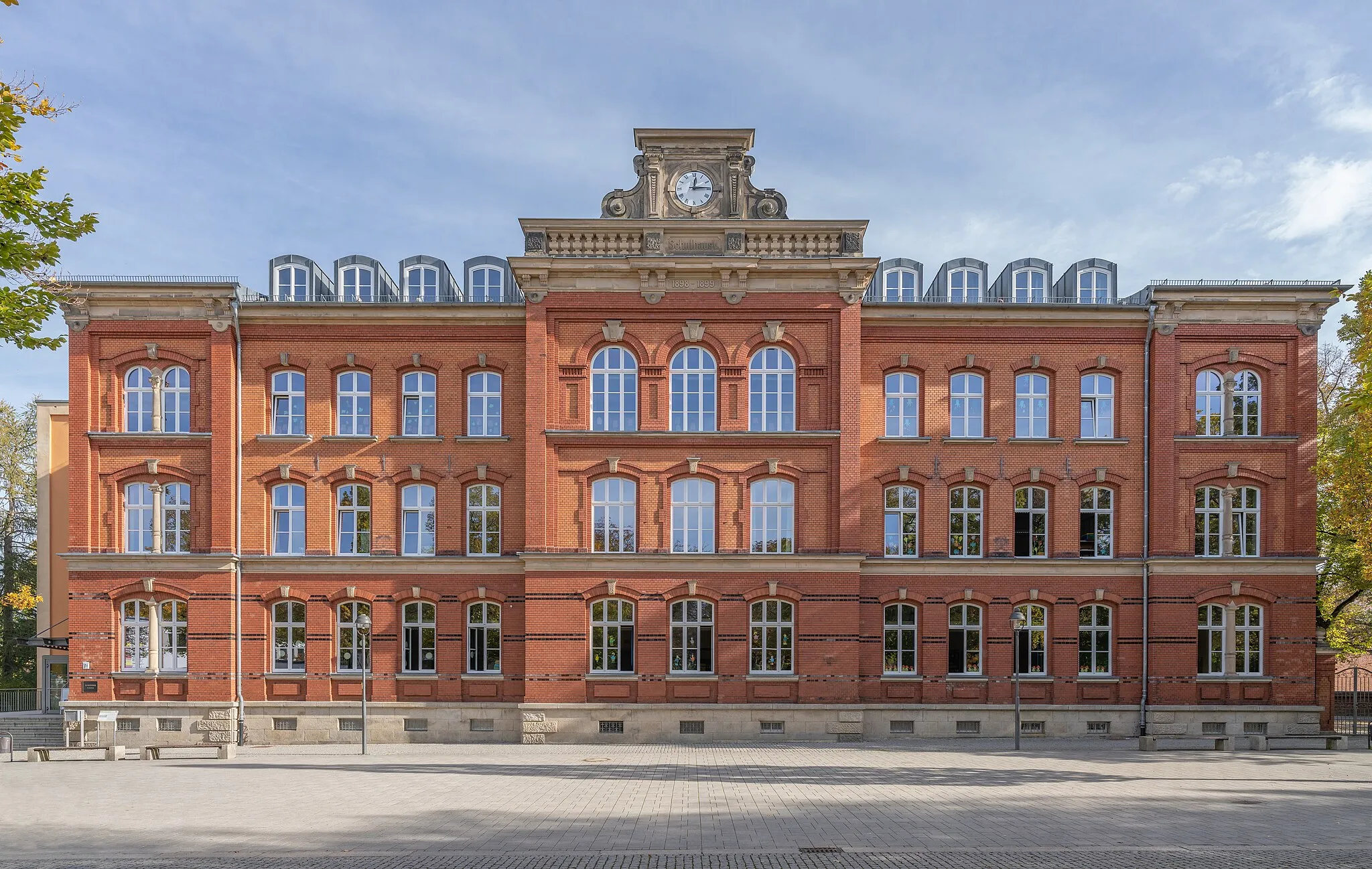 Photo showing: The Sophienschule in Hof (Saale) in October 2021.