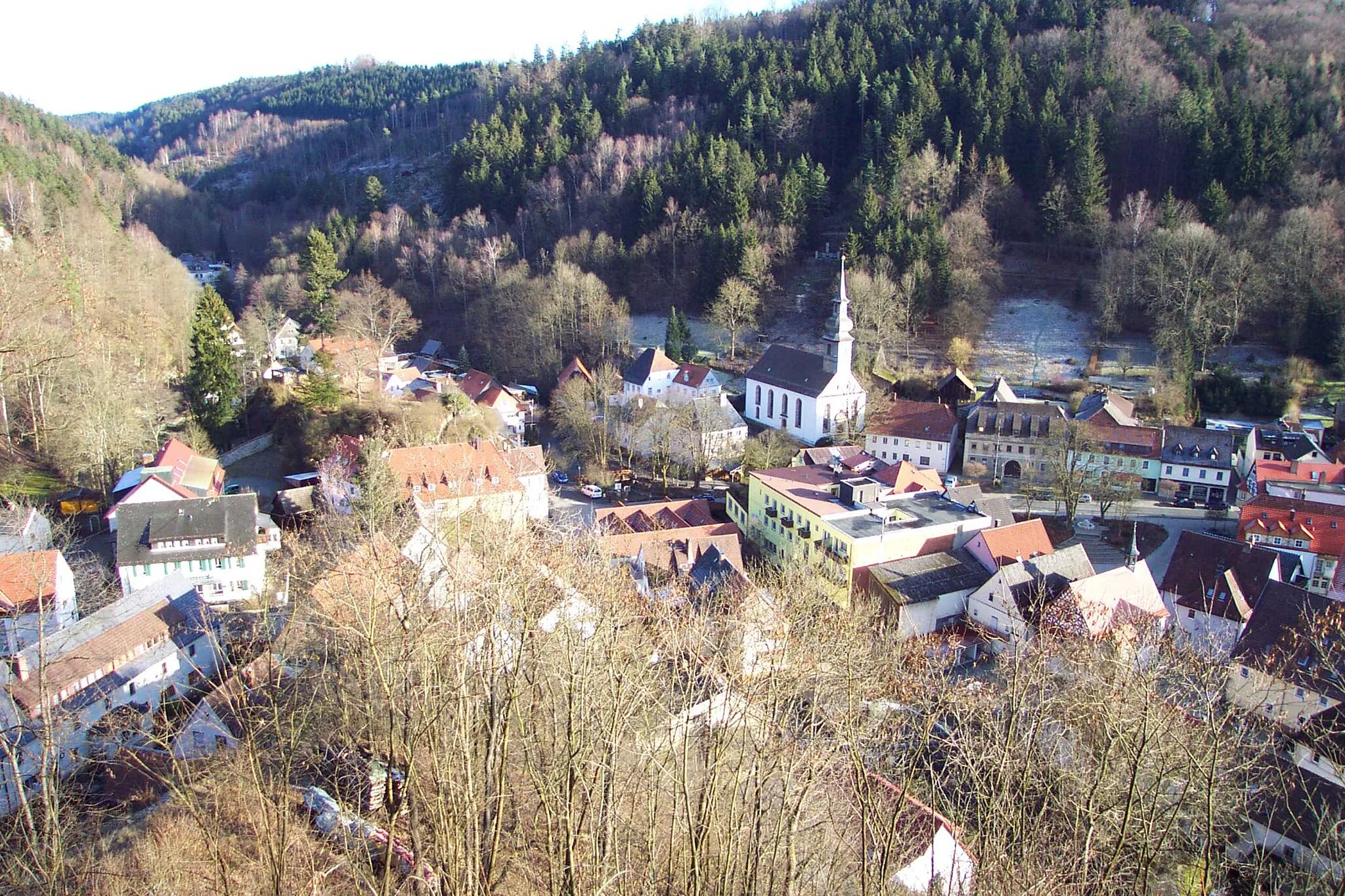 Photo showing: Blick vom Kaiserdenkmal auf Wirsberg