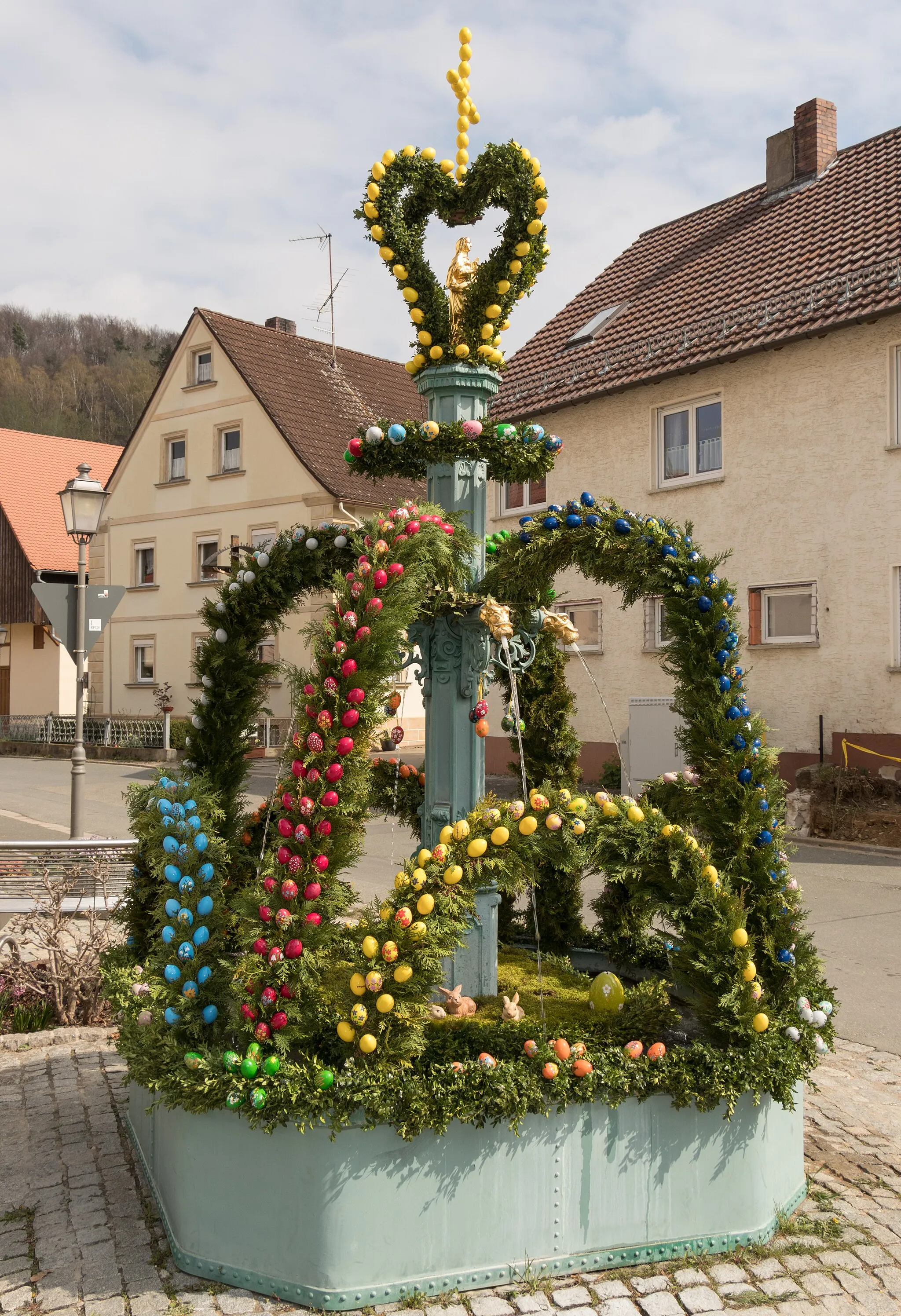 Photo showing: Osterbrunnen, Oberehrenbach, 2019