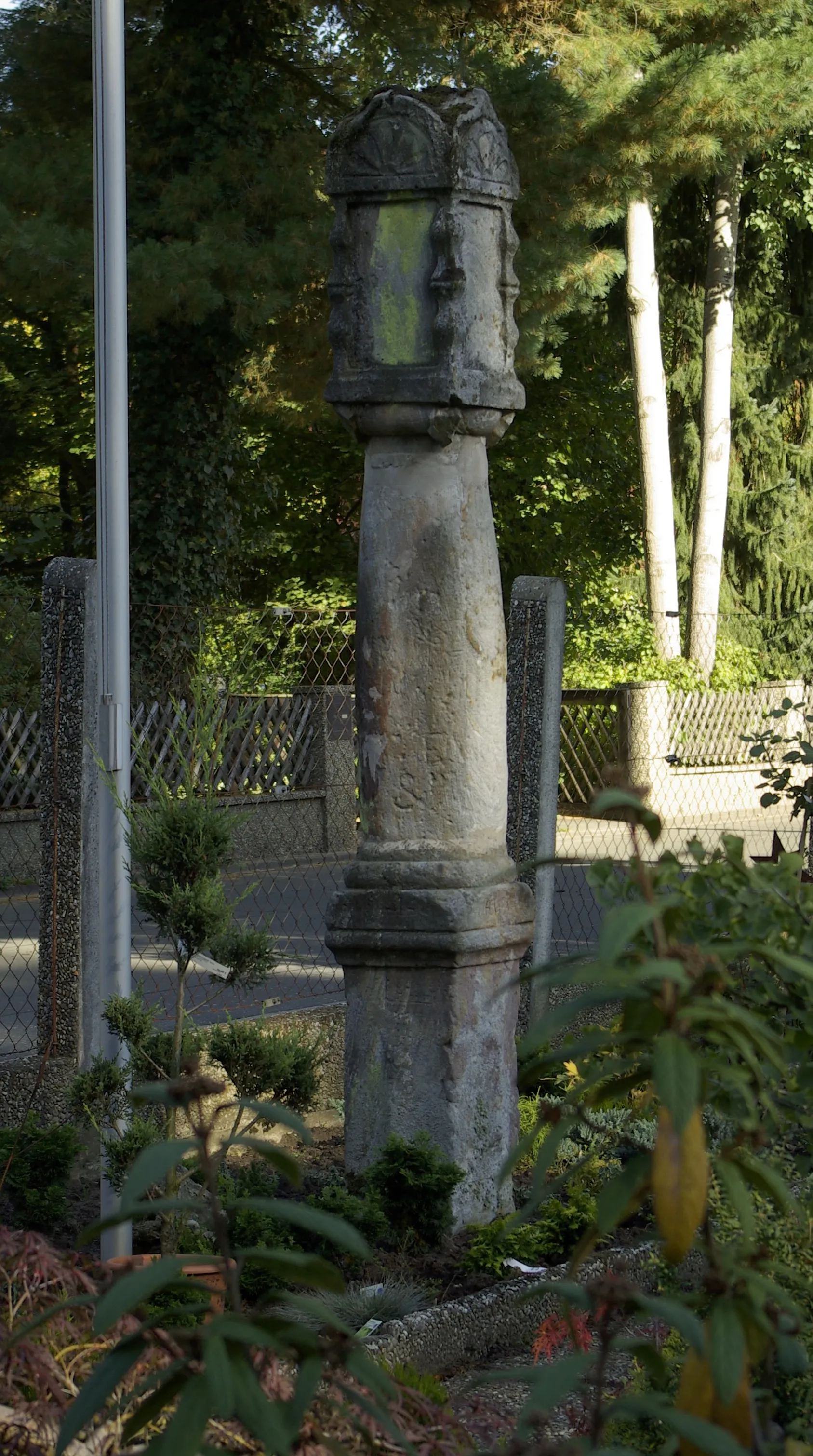 Photo showing: Marter (Baudenkmal D-4-74-137-40) in Honings (Gemeinde Hetzles).