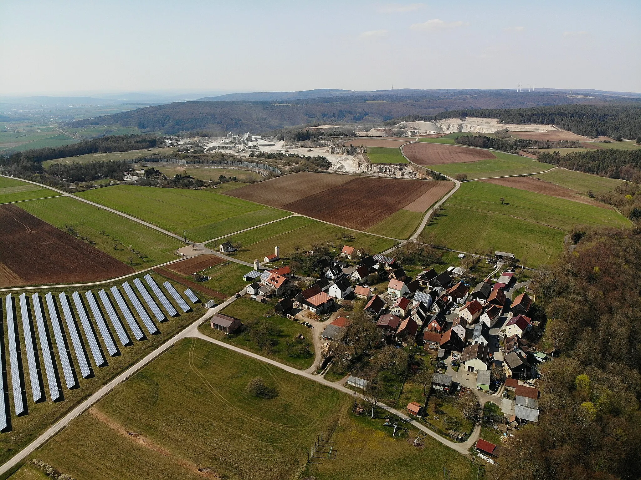 Photo showing: Eschlipp (Ebermannstadt) Luftaufnahme (2020)