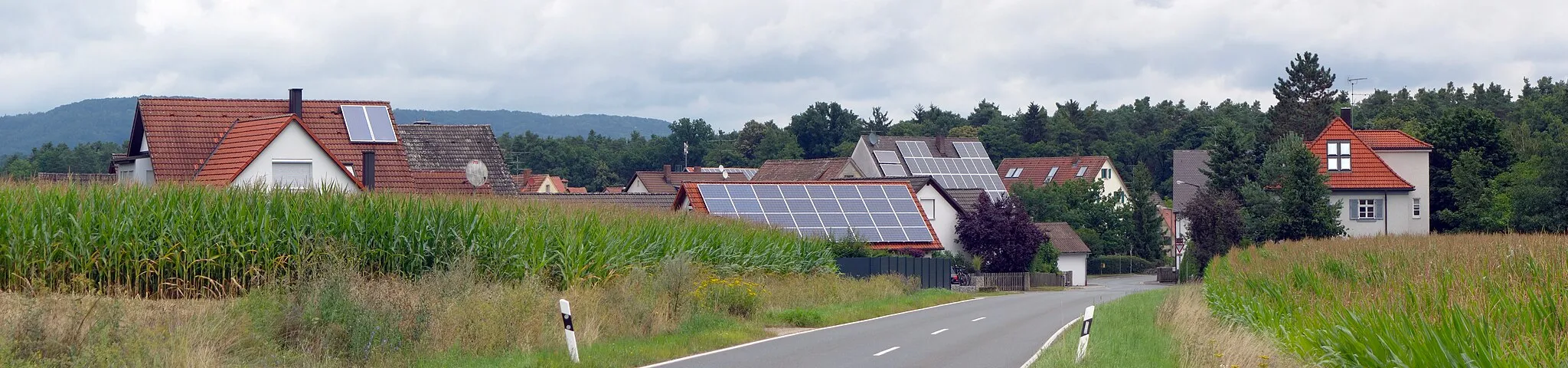 Photo showing: A panorama of Unterschöllenbach, a village of the town of Eckental in northern Bavaria.