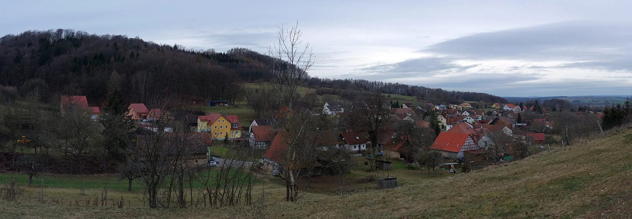 Photo showing: A panorama of Zeckendorf, a village of the town of Scheßlitz in northern Bavaria.