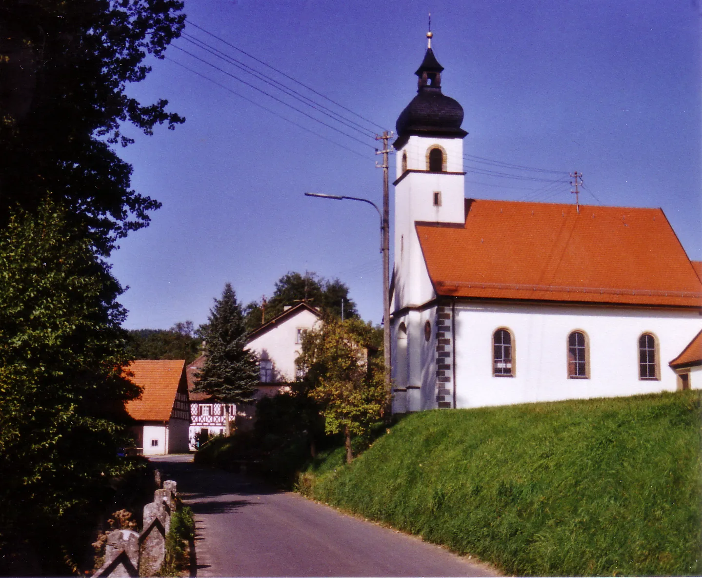 Photo showing: Small church at Ehrl, Schesslitz, Bavaria, Germany