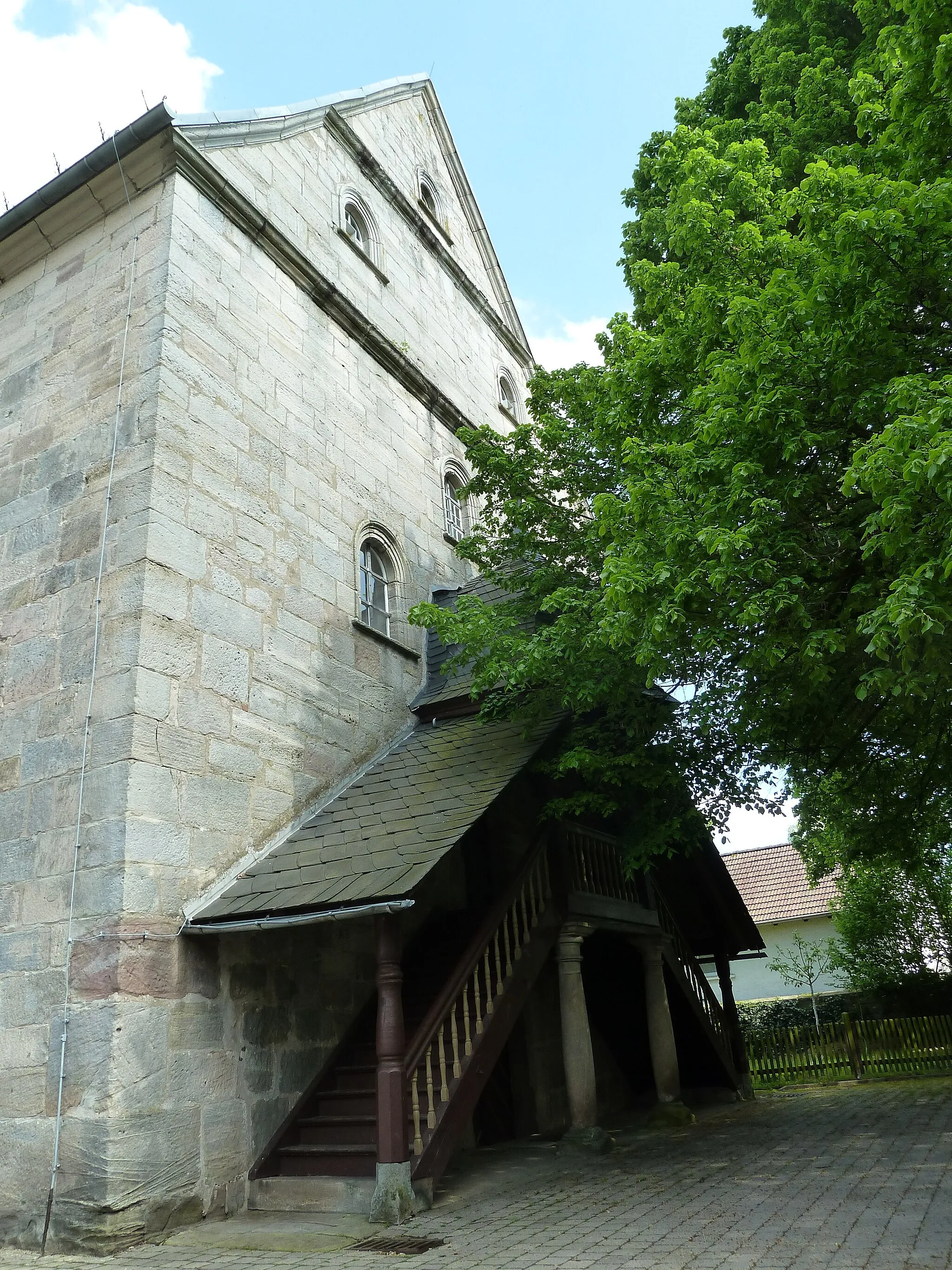 Photo showing: Westportal der Heilig-Geist-Kirche Mupperg