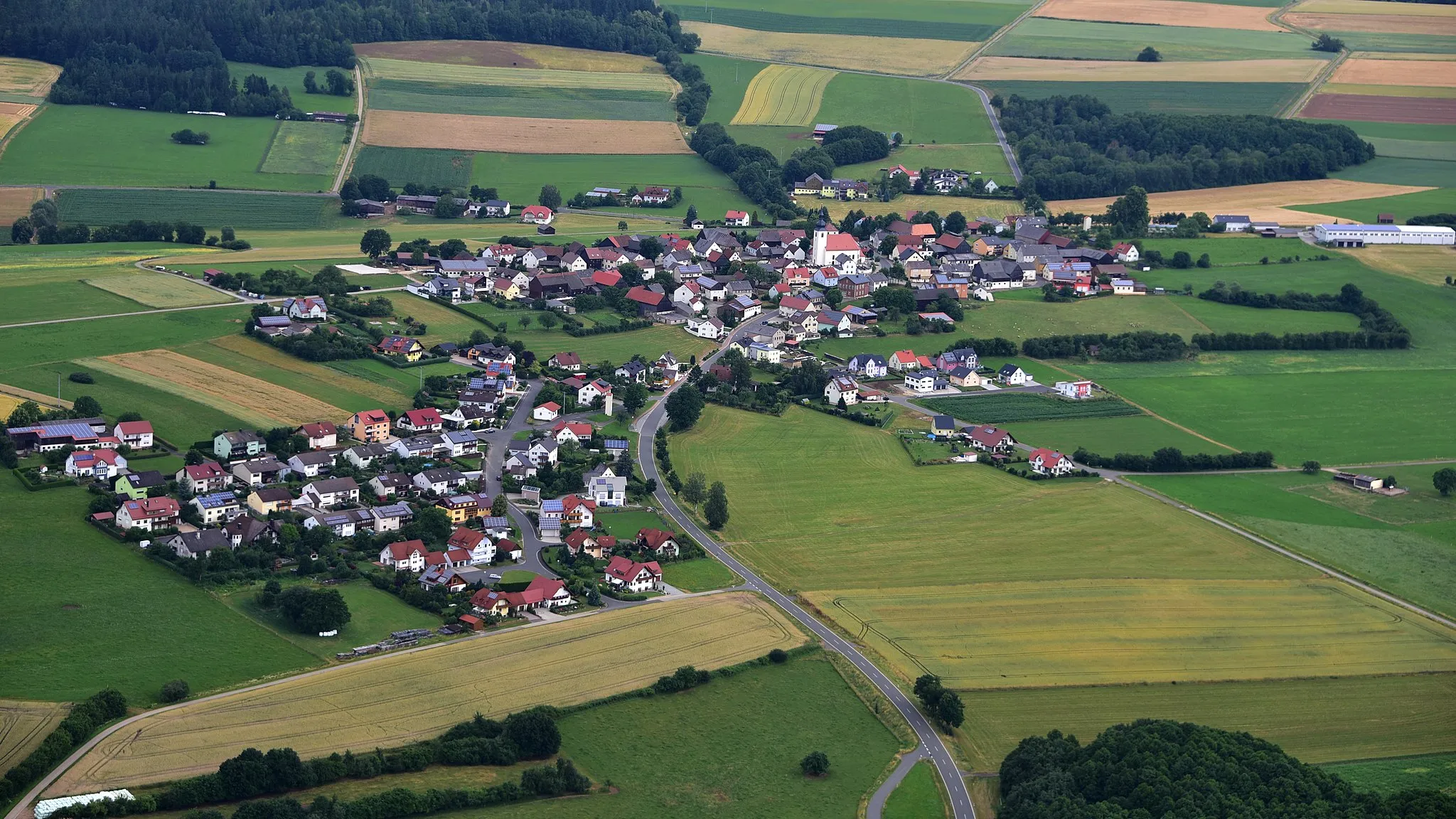 Photo showing: Thurndorf (Kirchenthumbach), Luftaufnahme (2016)