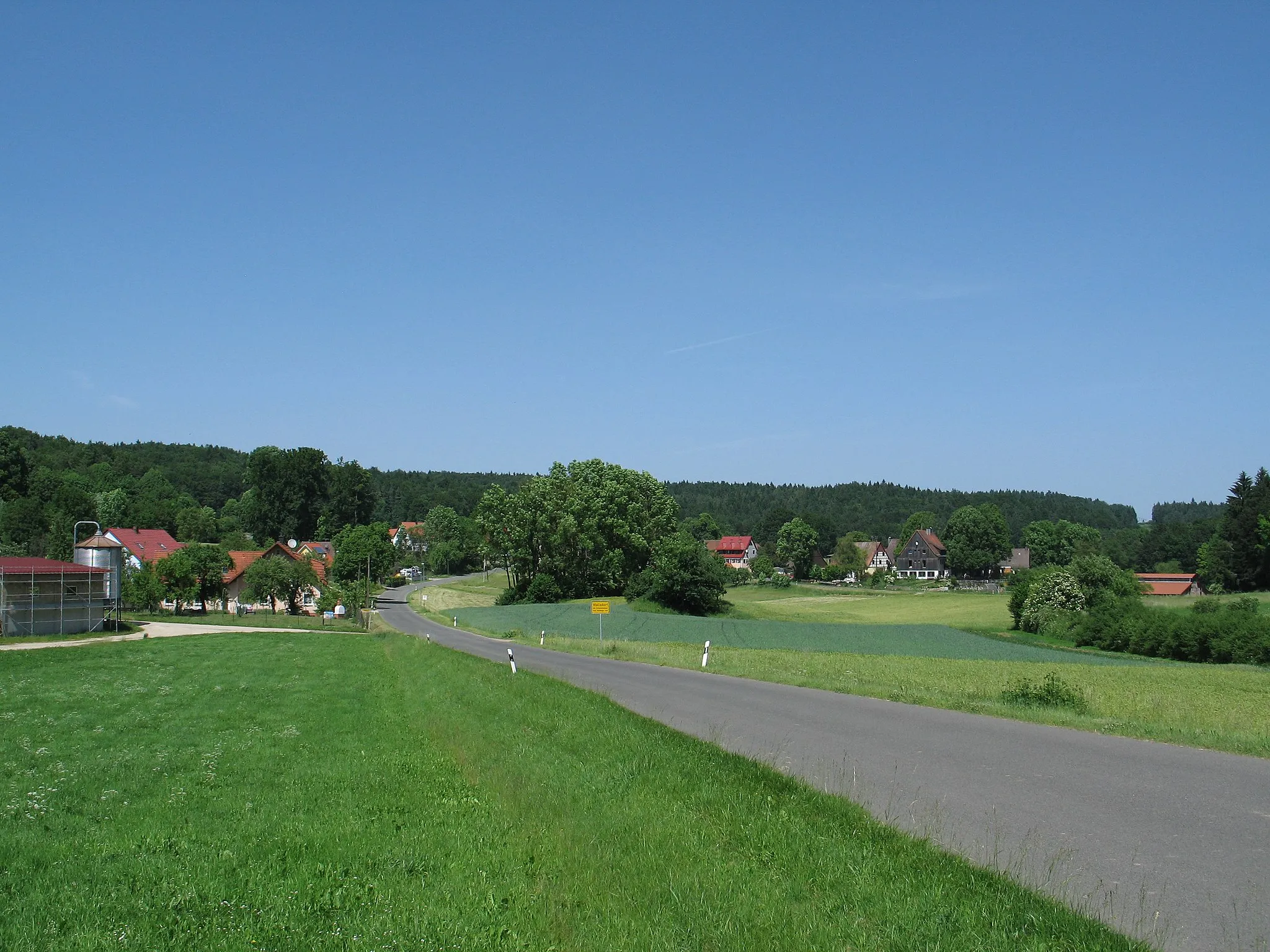 Photo showing: Blick auf Wallsdorf