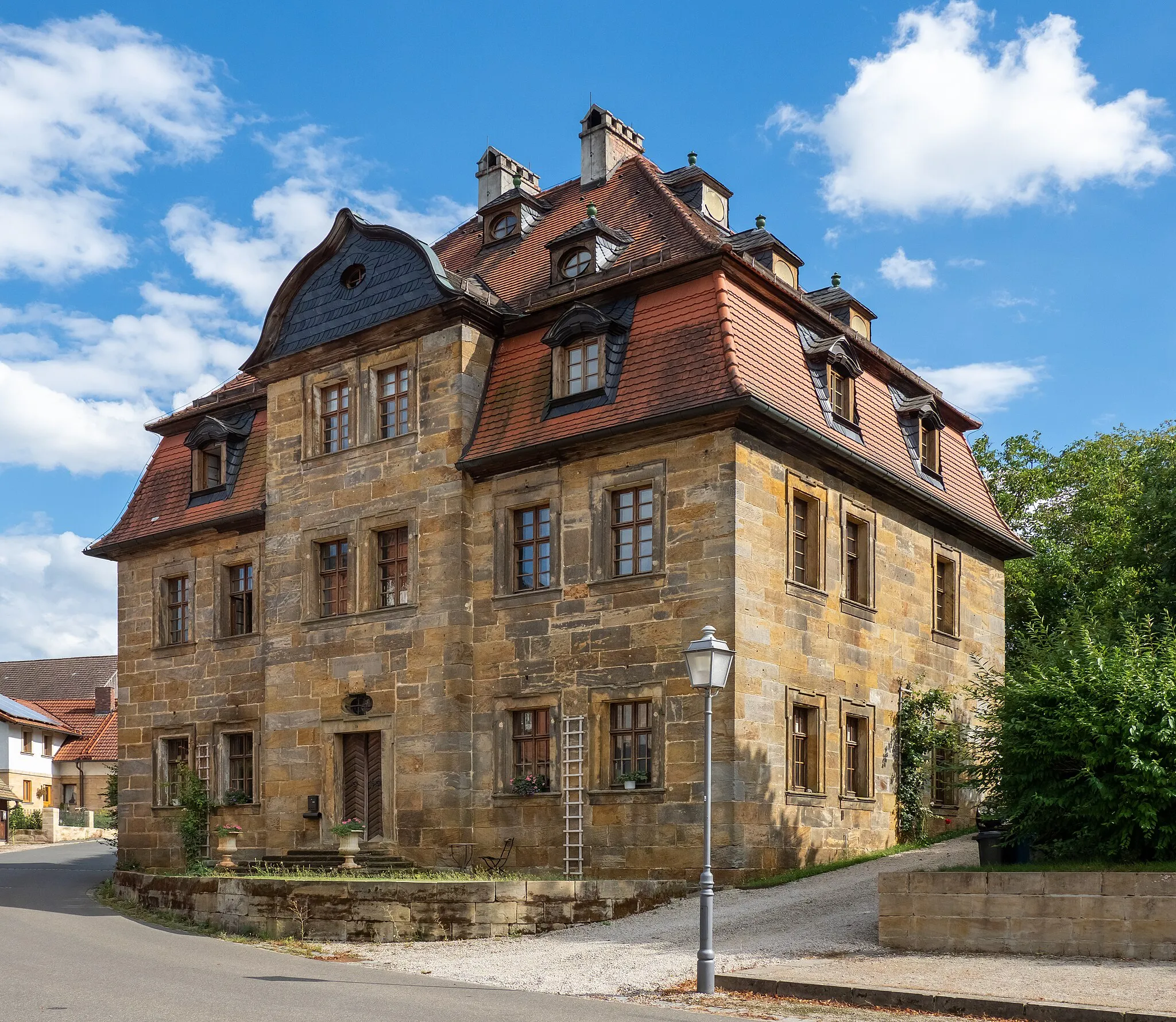 Photo showing: Former count's official residence, so-called castle, Peesten 18