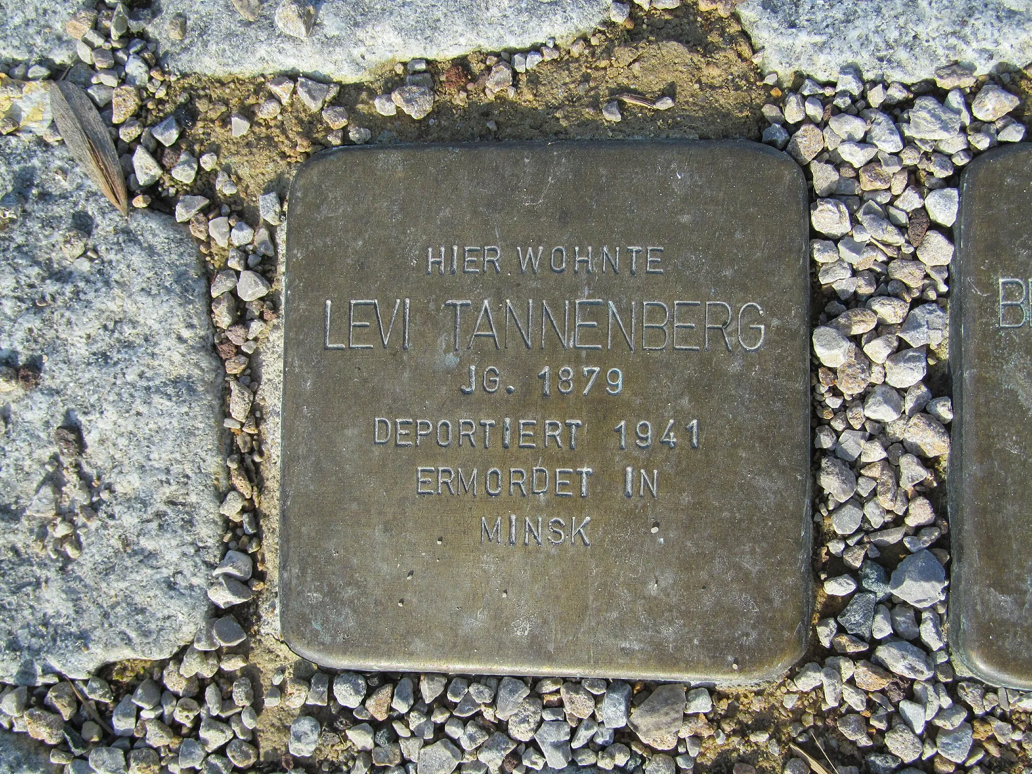 Photo showing: der Stolperstein für Levi Tannenberg vor dem Haus Bahnhofstraße 4 in Bad Hersfeld