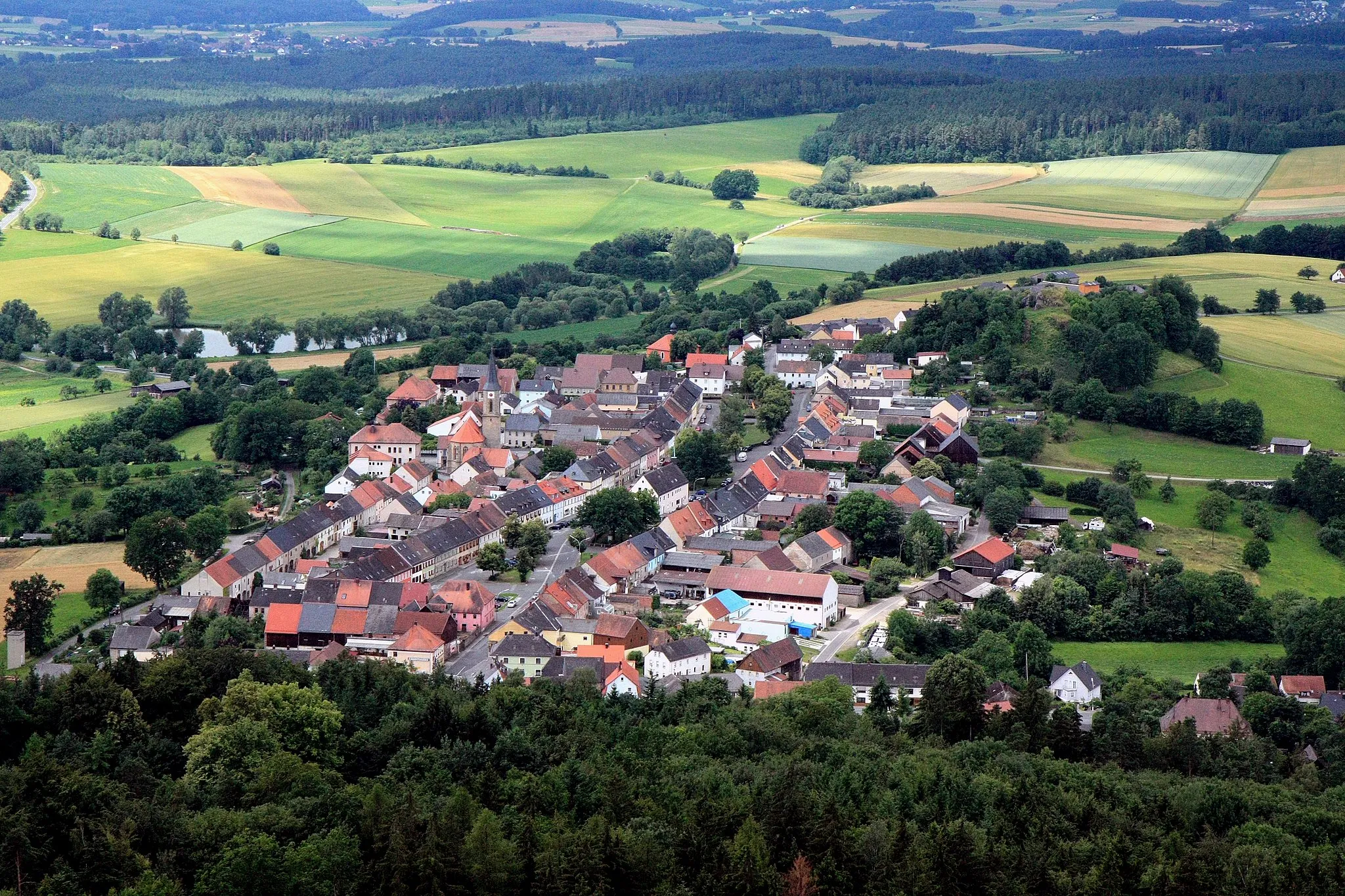 Photo showing: Ansicht von Neustadt am Kulm und dem Kleinen Kulm