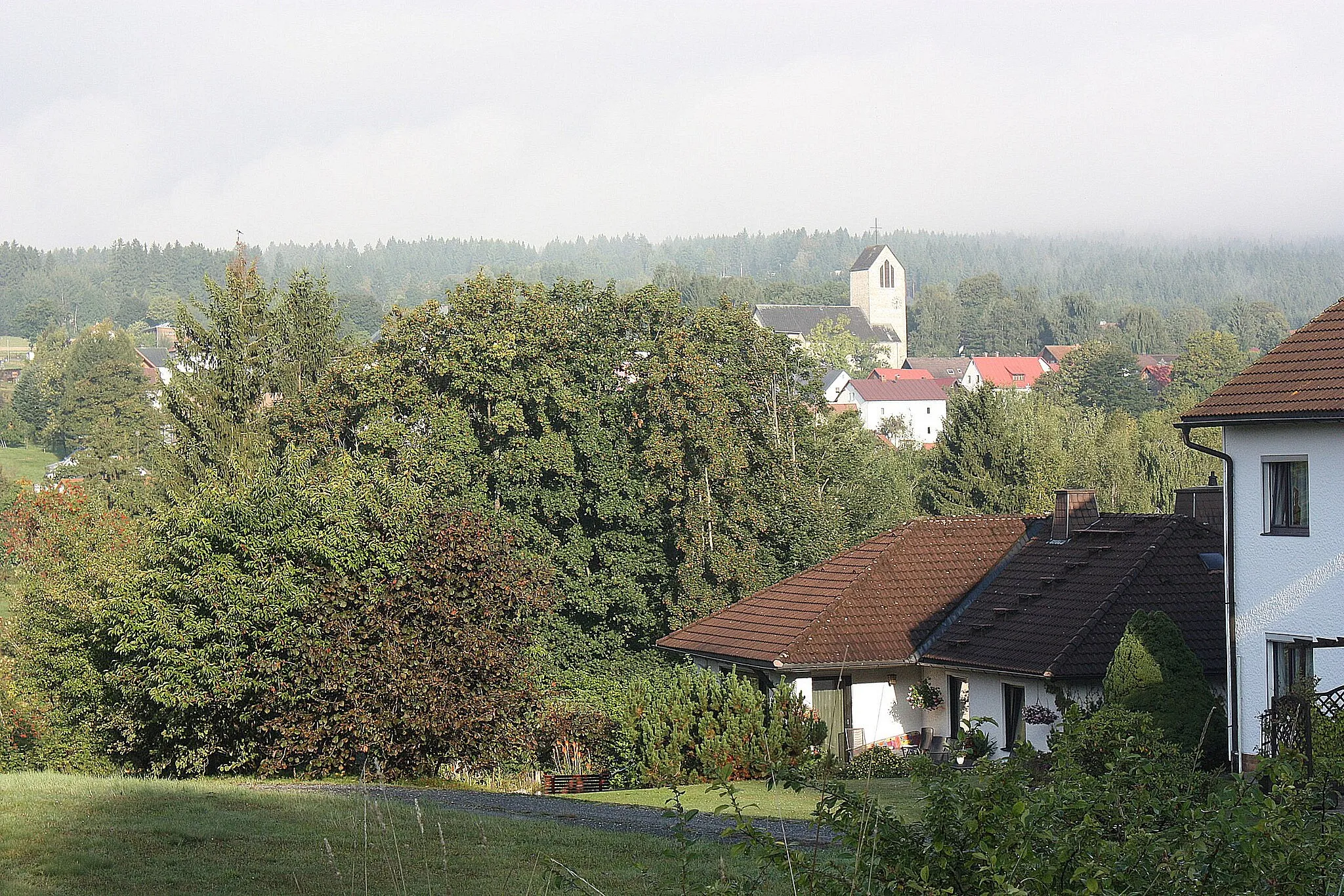 Photo showing: Fichtelberg (Upper Franconia), view to the Saint Anthony the Great church