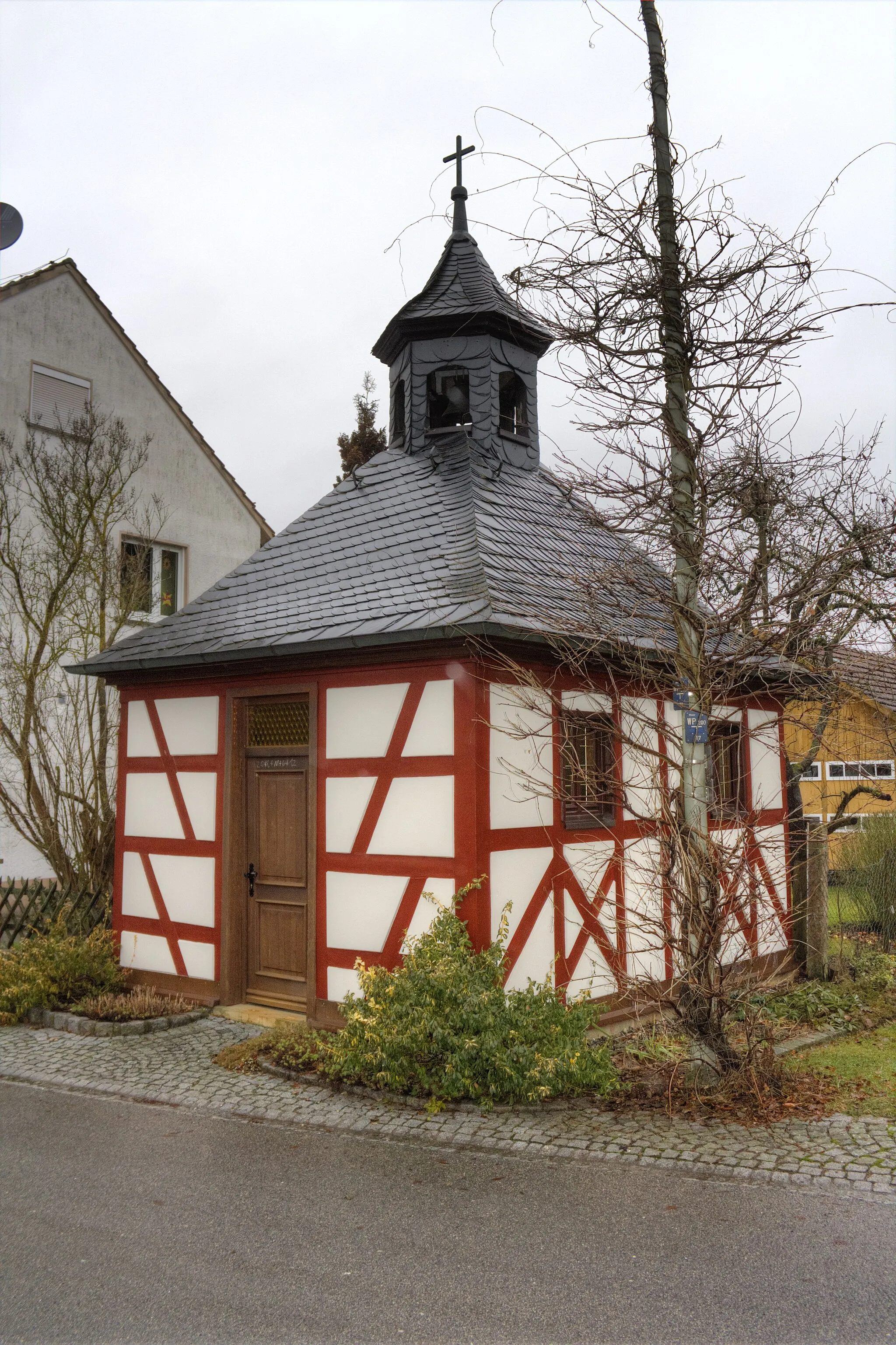 Photo showing: Die Kapelle St. Michael in der Ortsmitte von Schammendorf