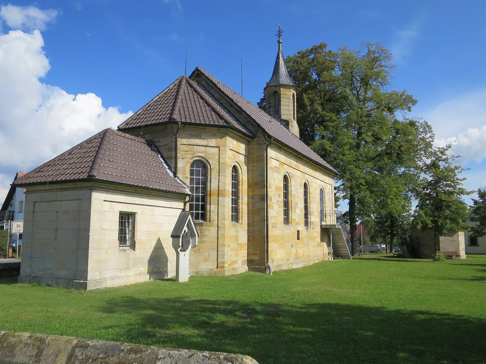 Photo showing: Wallfahrtsgelände mit Kapellen in Pinzberg.
