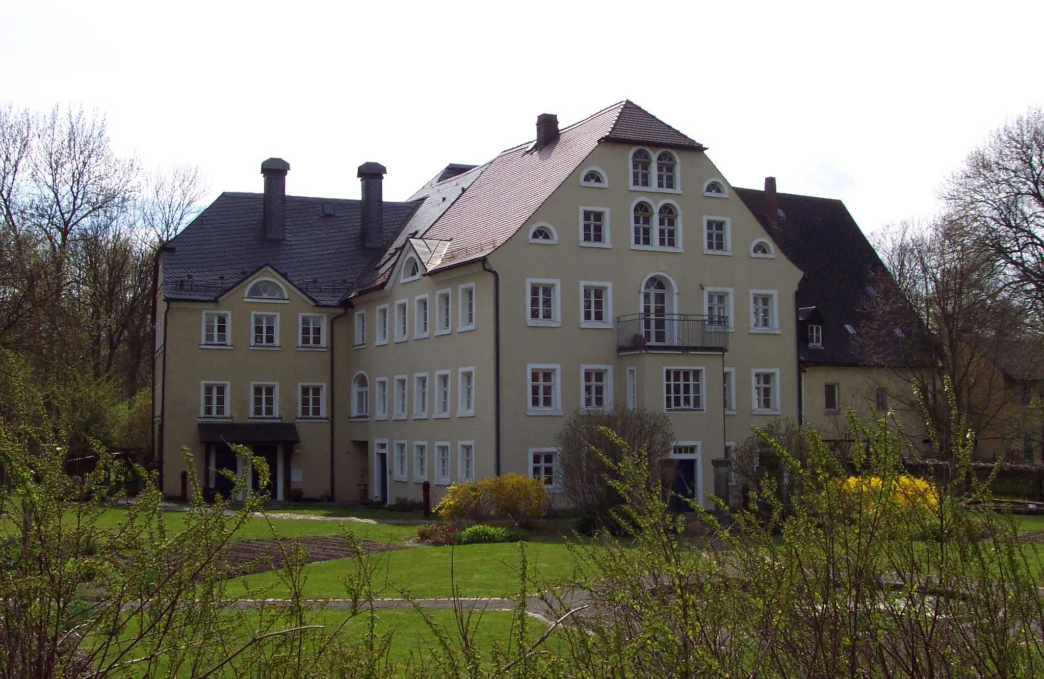 Photo showing: Das Hammergut Kaiserhammer im Jahr 2004.