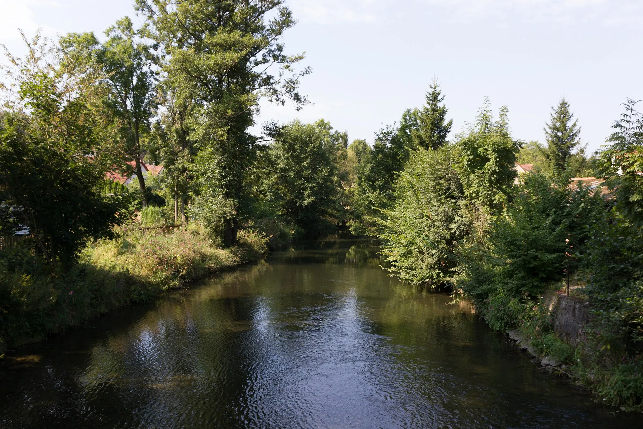 Photo showing: Blick auf die Rodach von der Brücker zwischen Höfles und Vogtendorf in de:Kronach