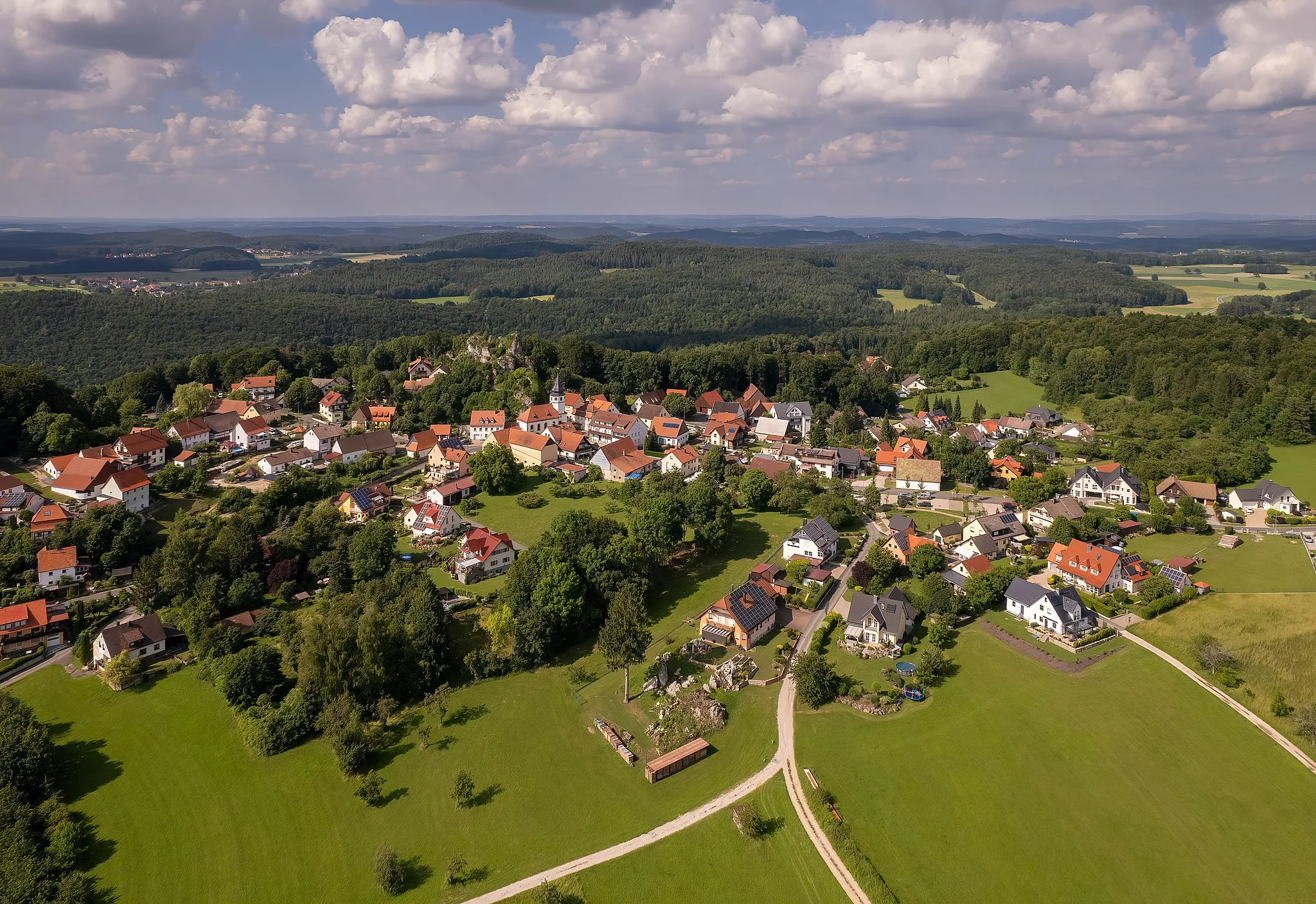 Photo showing: Aerial view of Wichsenstein