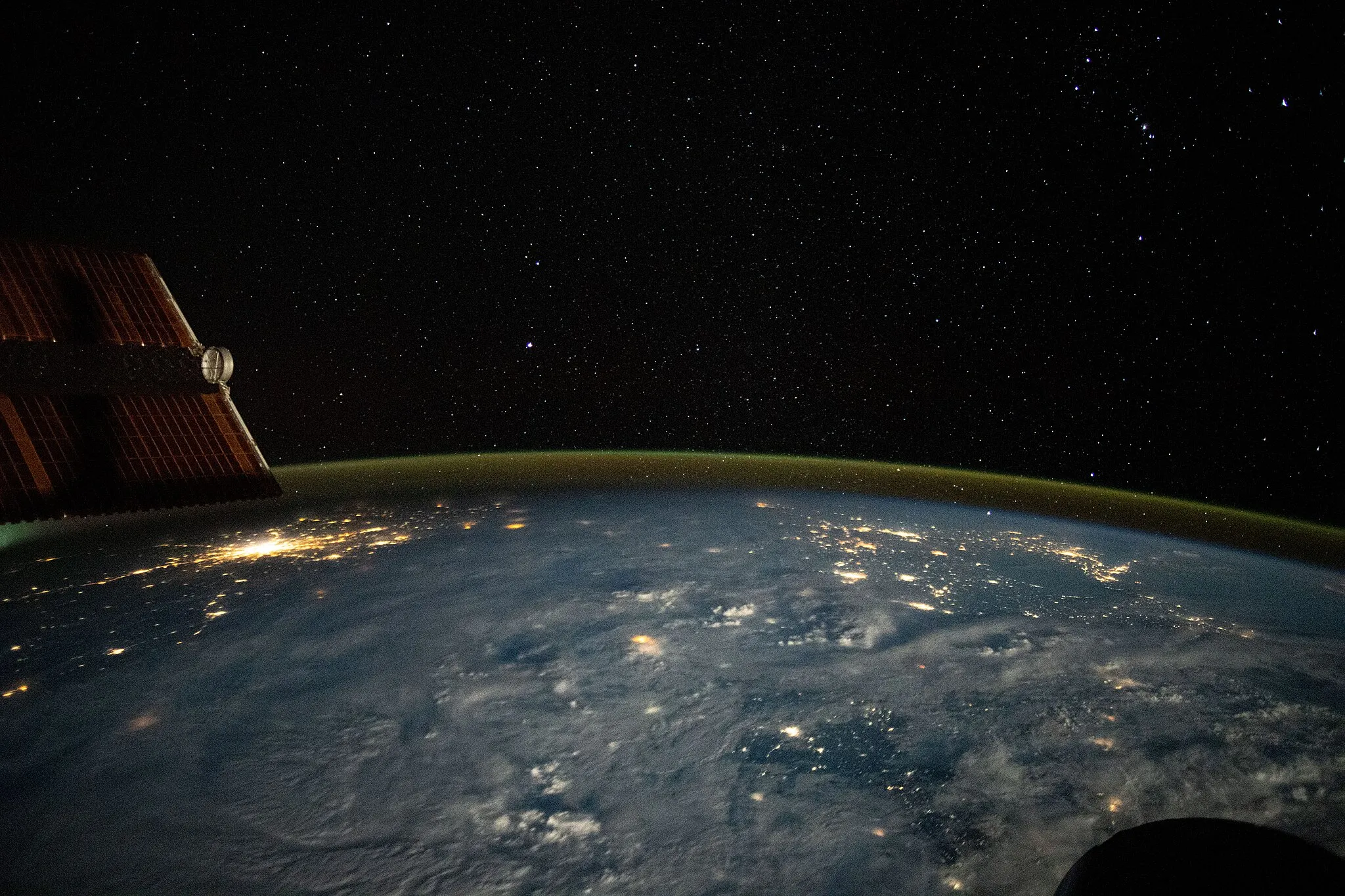 Photo showing: View of Earth taken during ISS Expedition 65.