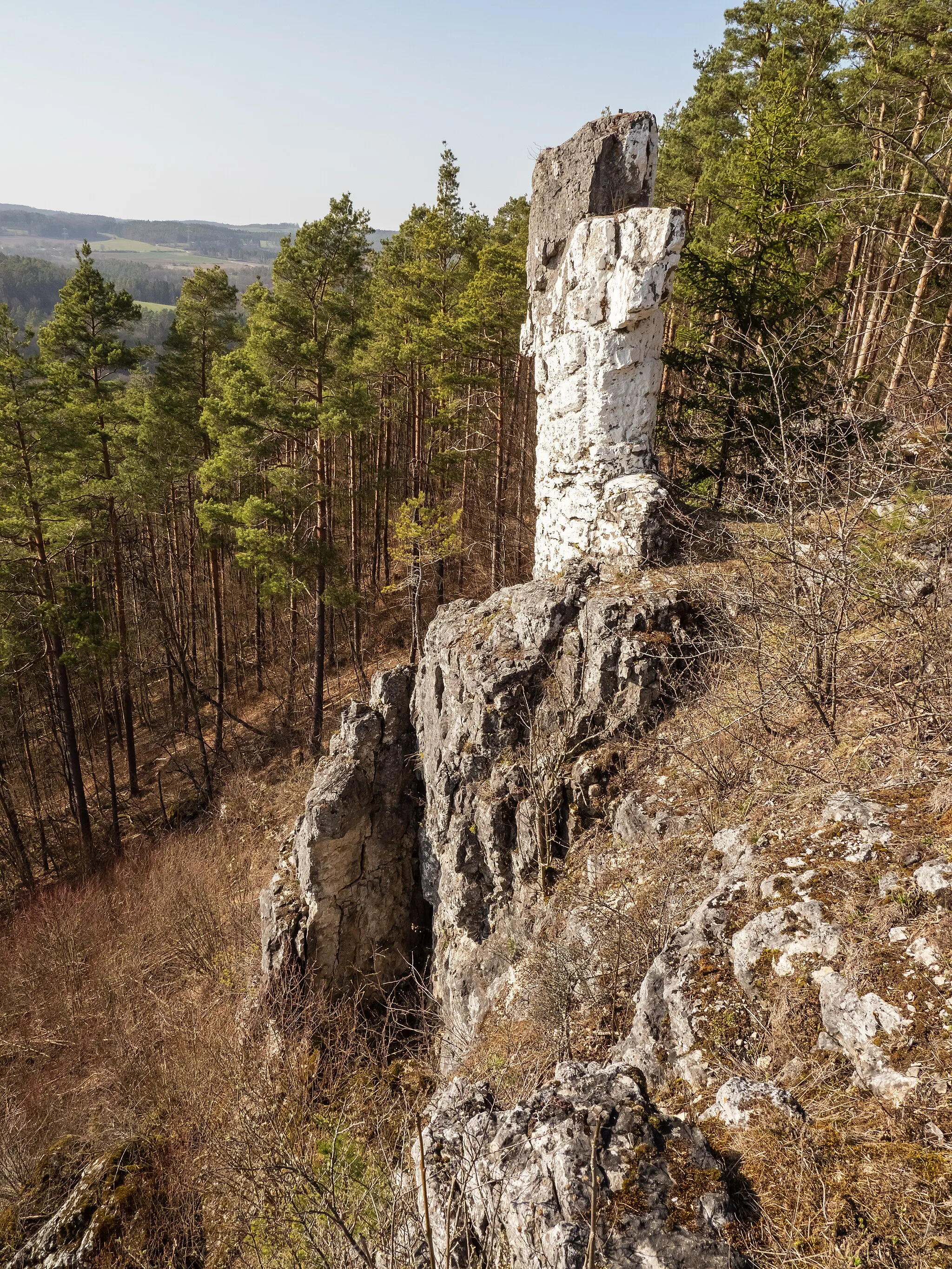 Photo showing: The cross stone above Oberleinleiter