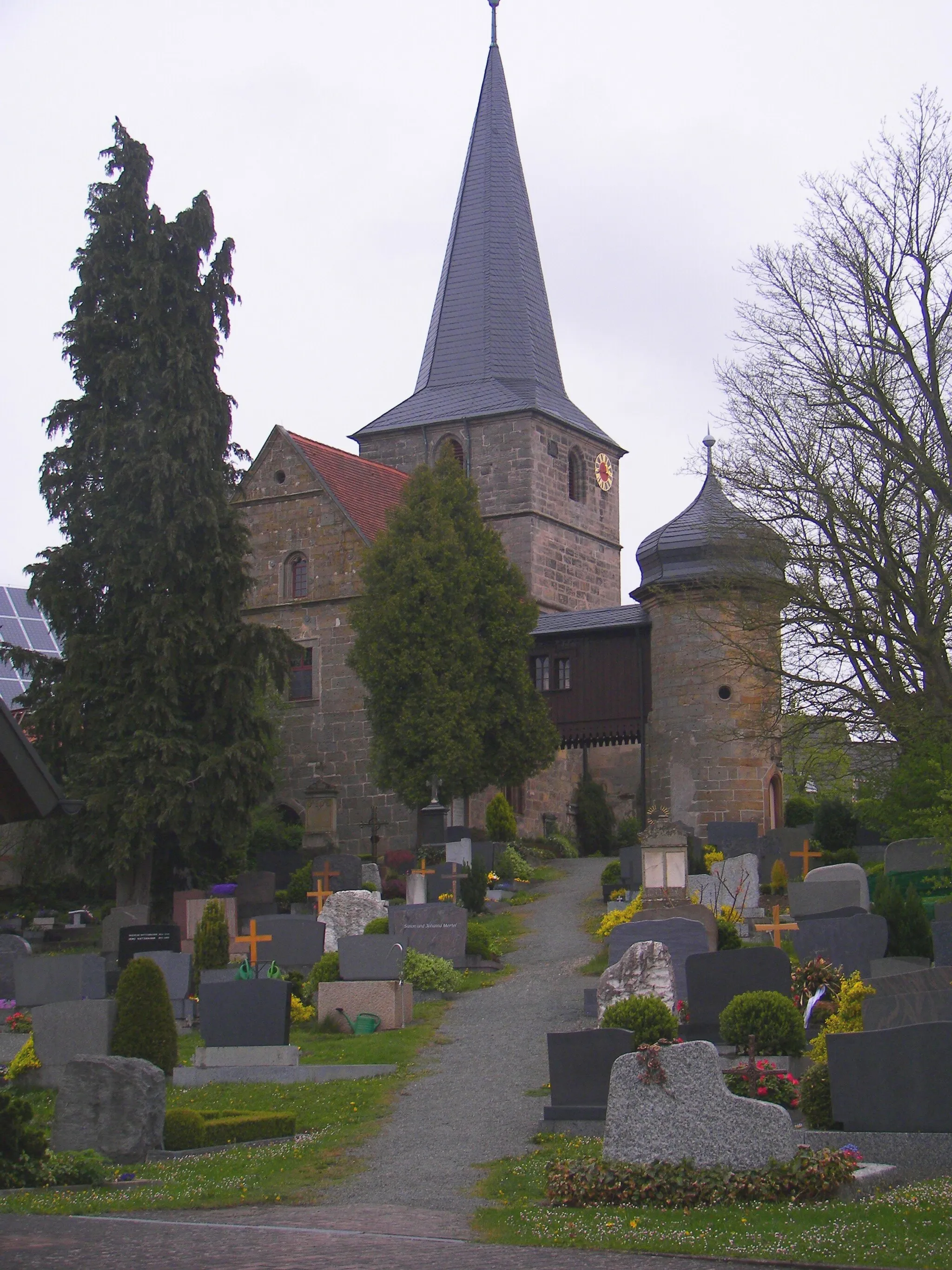 Photo showing: Church an cemetery of Veitlahm, borough of Mainleus