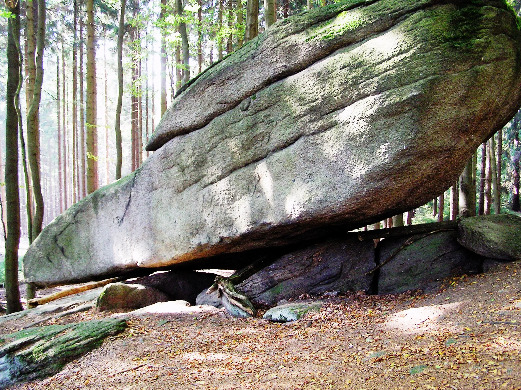 Photo showing: Wackelstein am Großen Kornberg