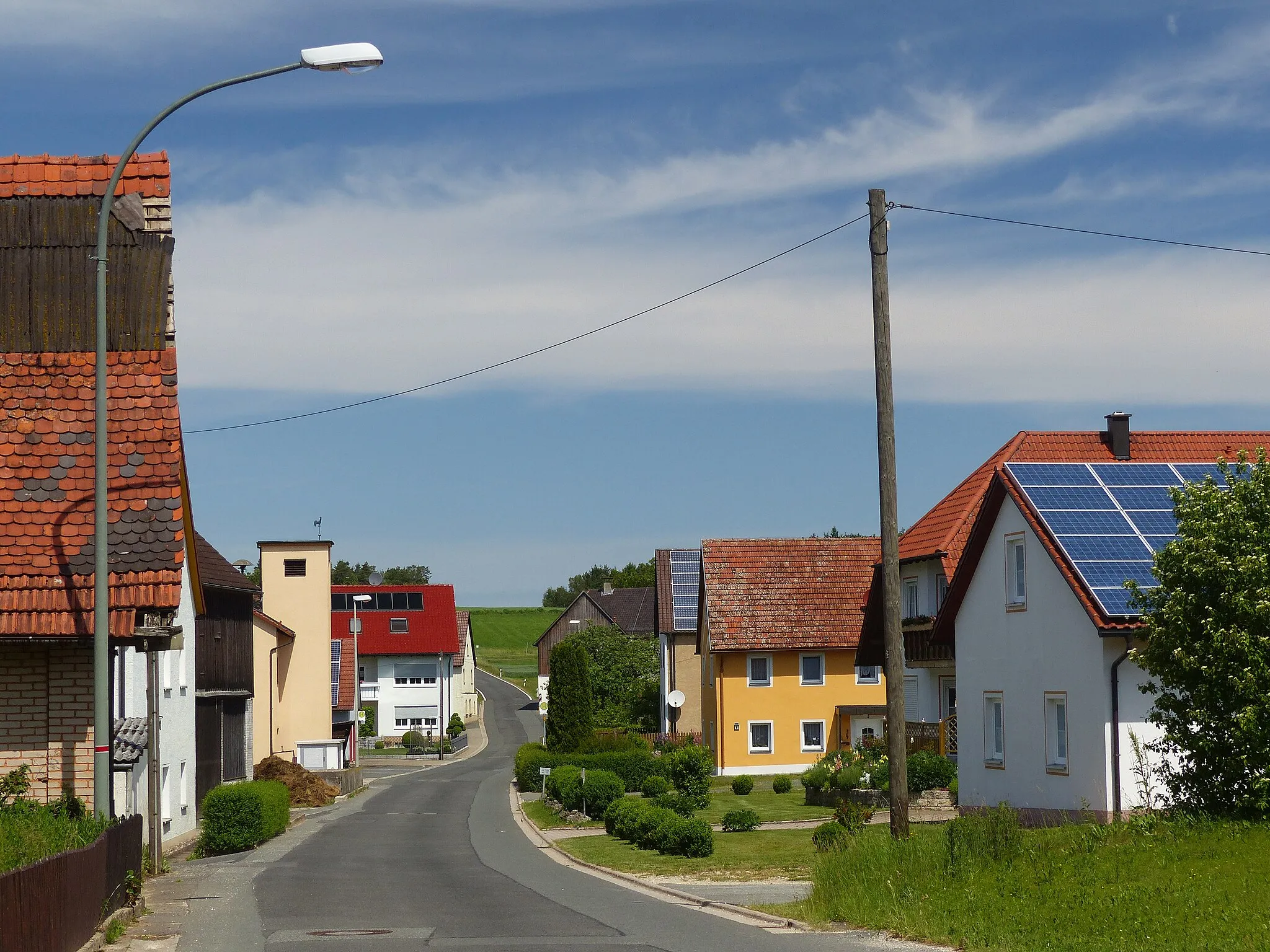 Photo showing: The village Albertshof, a district of the municipality of Wiesenttal