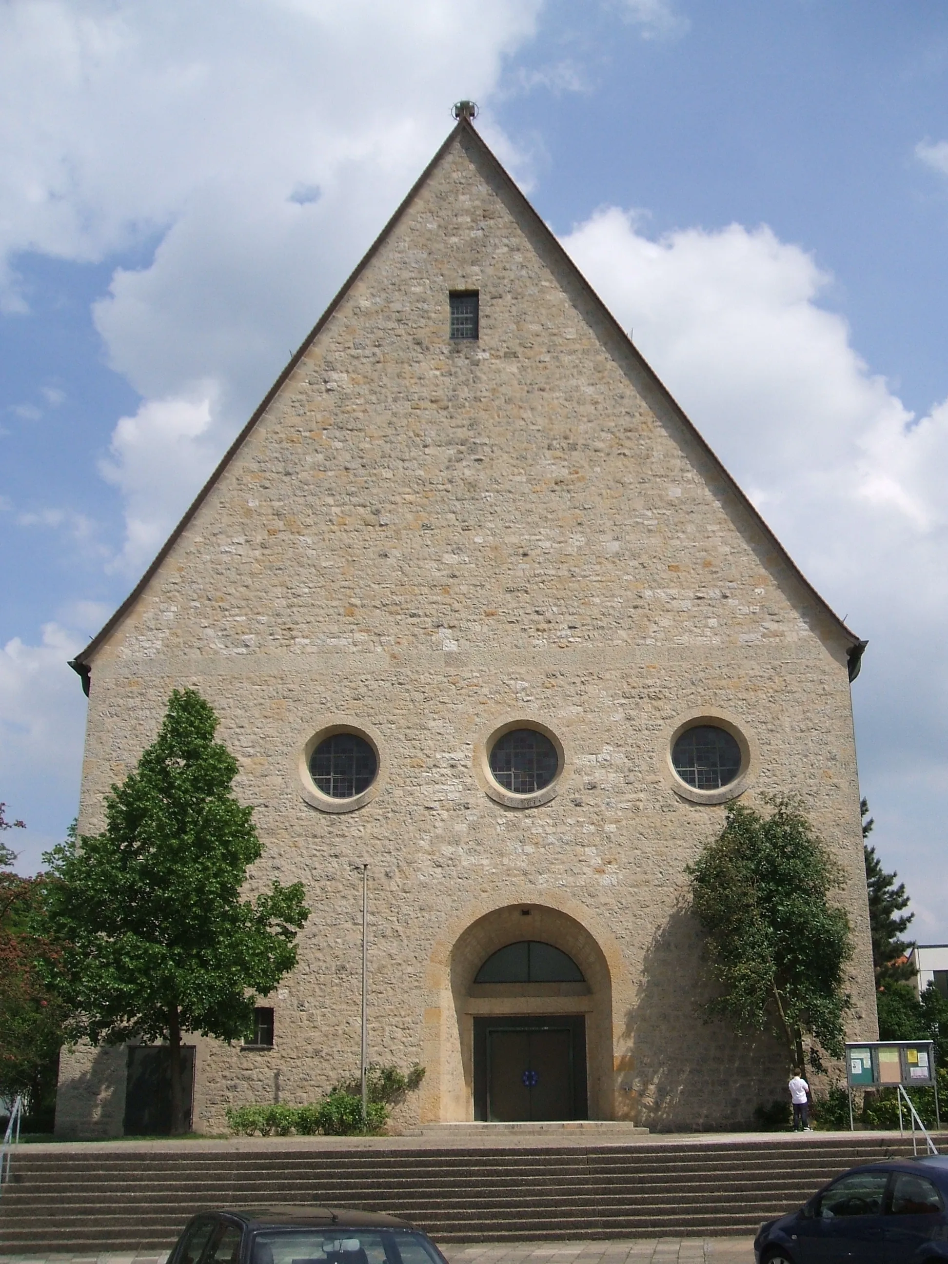 Photo showing: Kath. Pfarrkirche St. Kunigung Bamberg - Gartenstadt