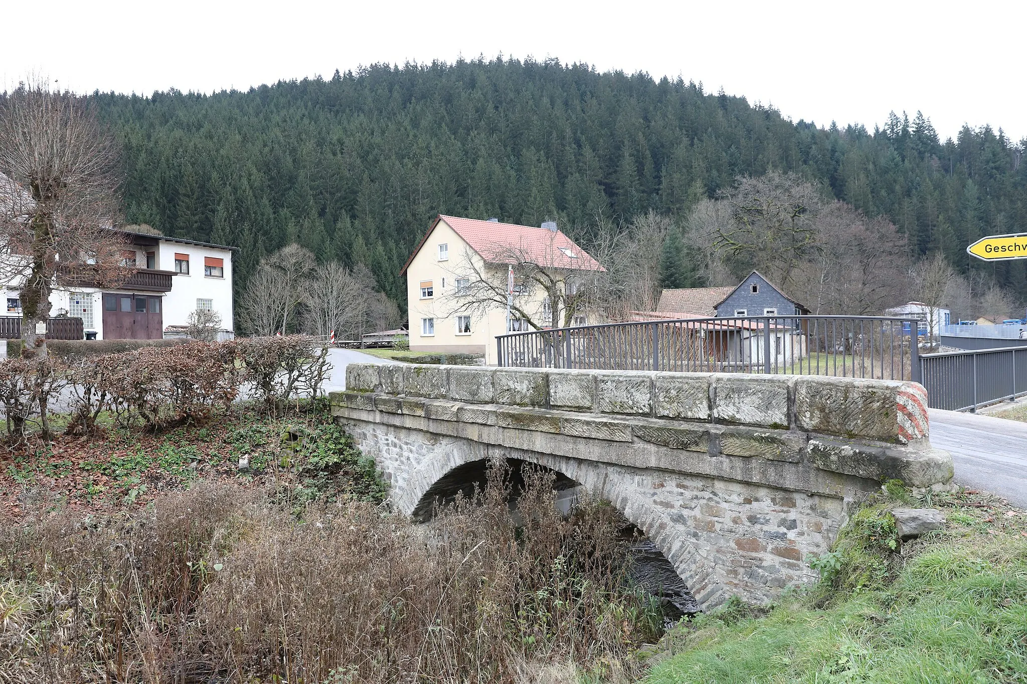 Photo showing: Steinbogenbrücken über die Teuschnitz in Gifting