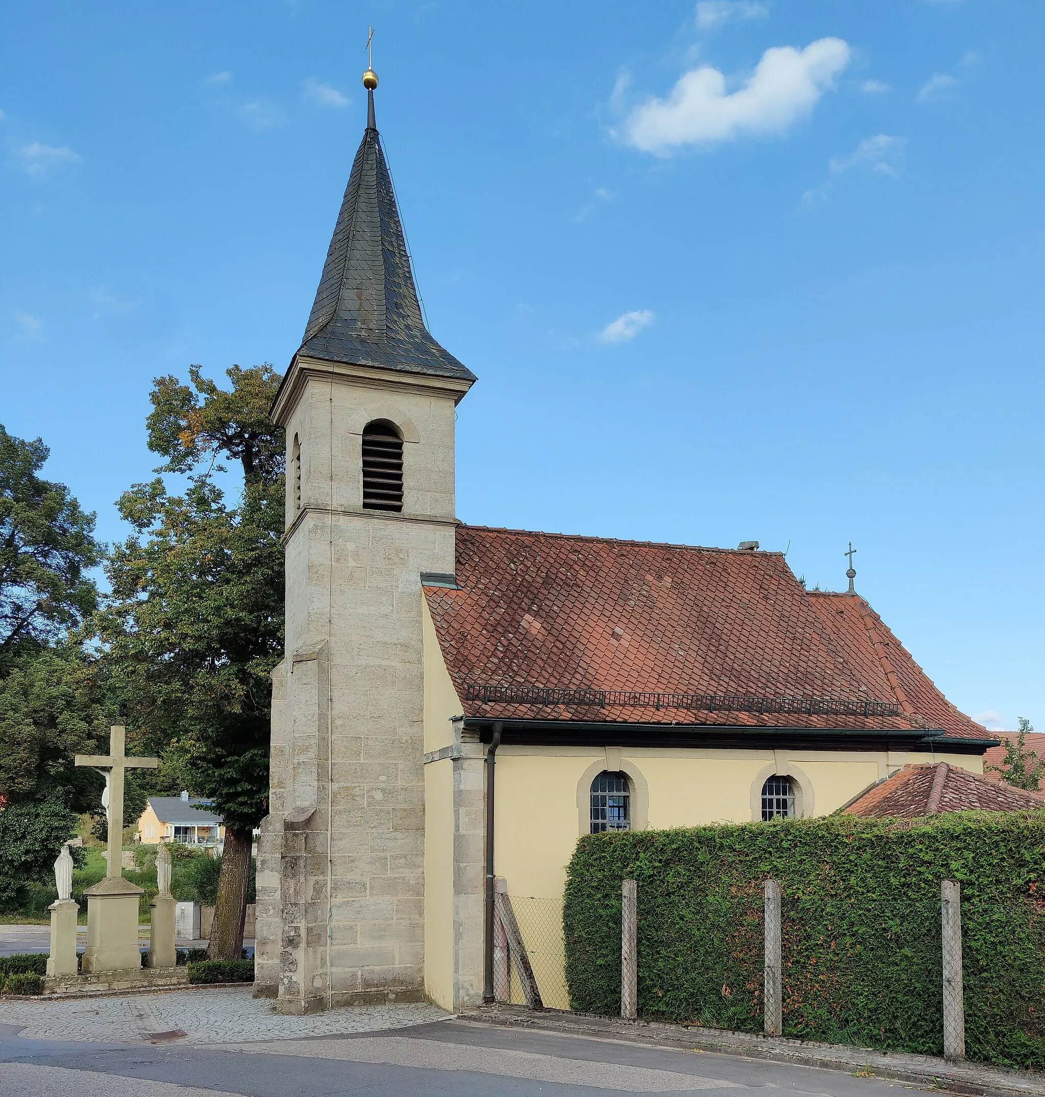 Photo showing: Katholische Filialkirche (Kapelle) St. Laurentius Nackendorf, Stadt Höchstadt an der Aisch, Landkreis Erlangen-Höchstadt, Mittelfranken, Bayern, Deutschland