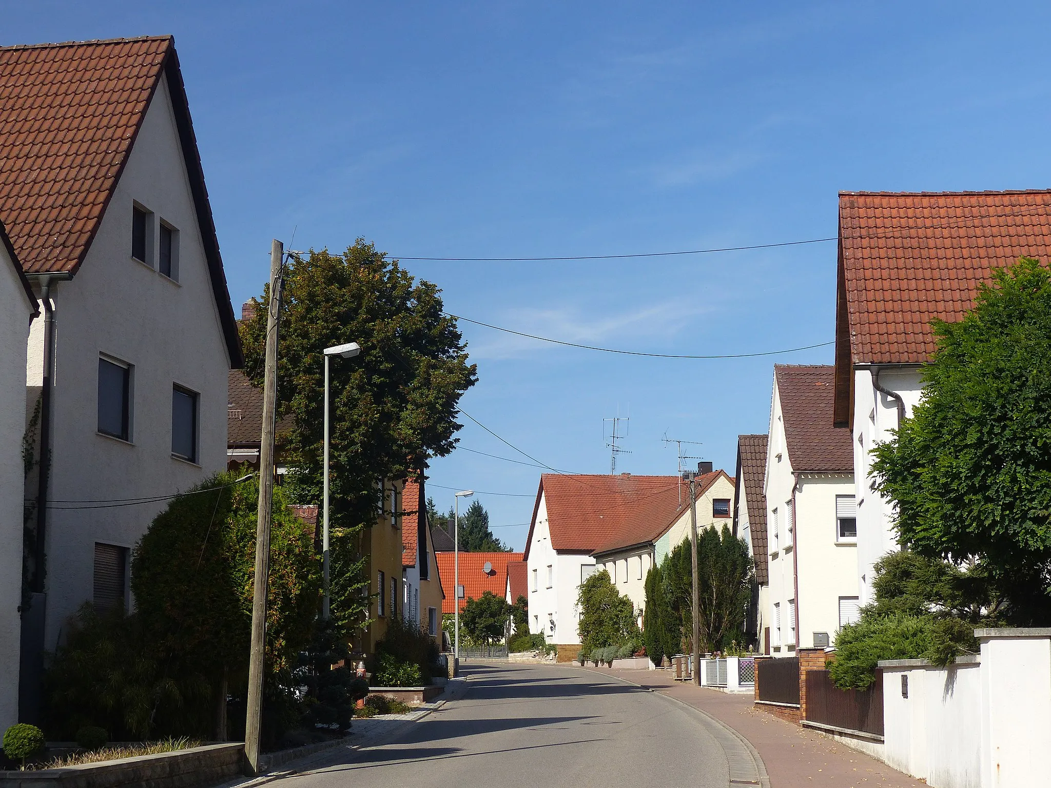 Photo showing: The village Trailsdorf, a district of the municipality of Hallerndorf.