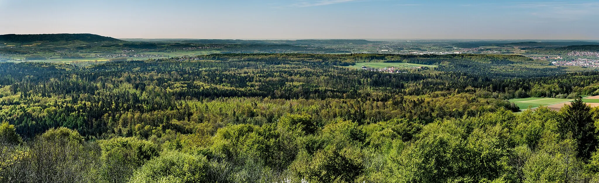 Photo showing: Viewing towards south from the "Retterner Kanzel" (Cliffs)