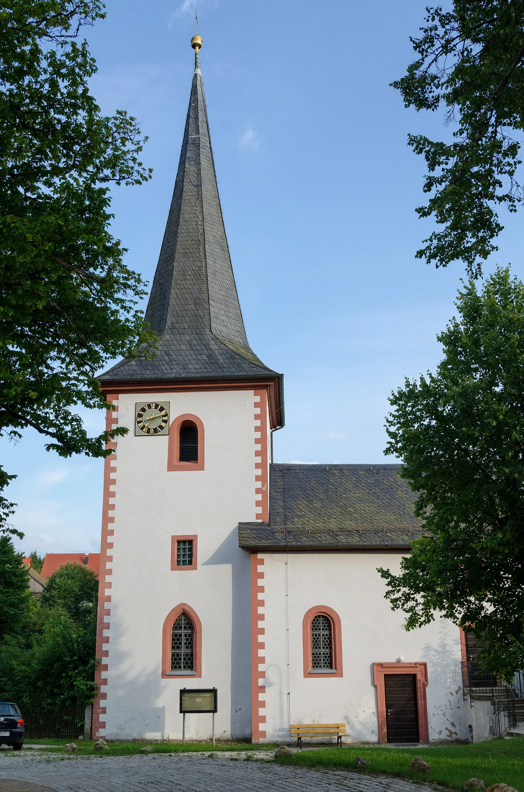 Photo showing: Hollfeld, Freienfels, Katholische Pfarrkirche zur Heiligen Dreifaltigkeit