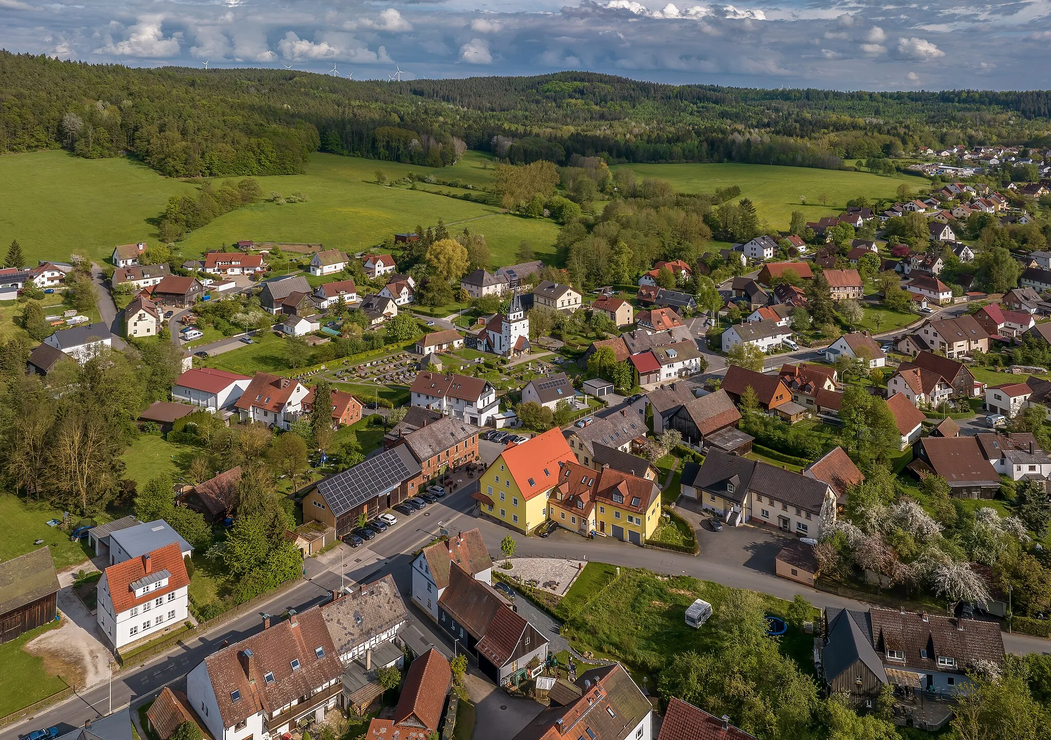 Photo showing: Glashütten near Bayreuth, aerial view