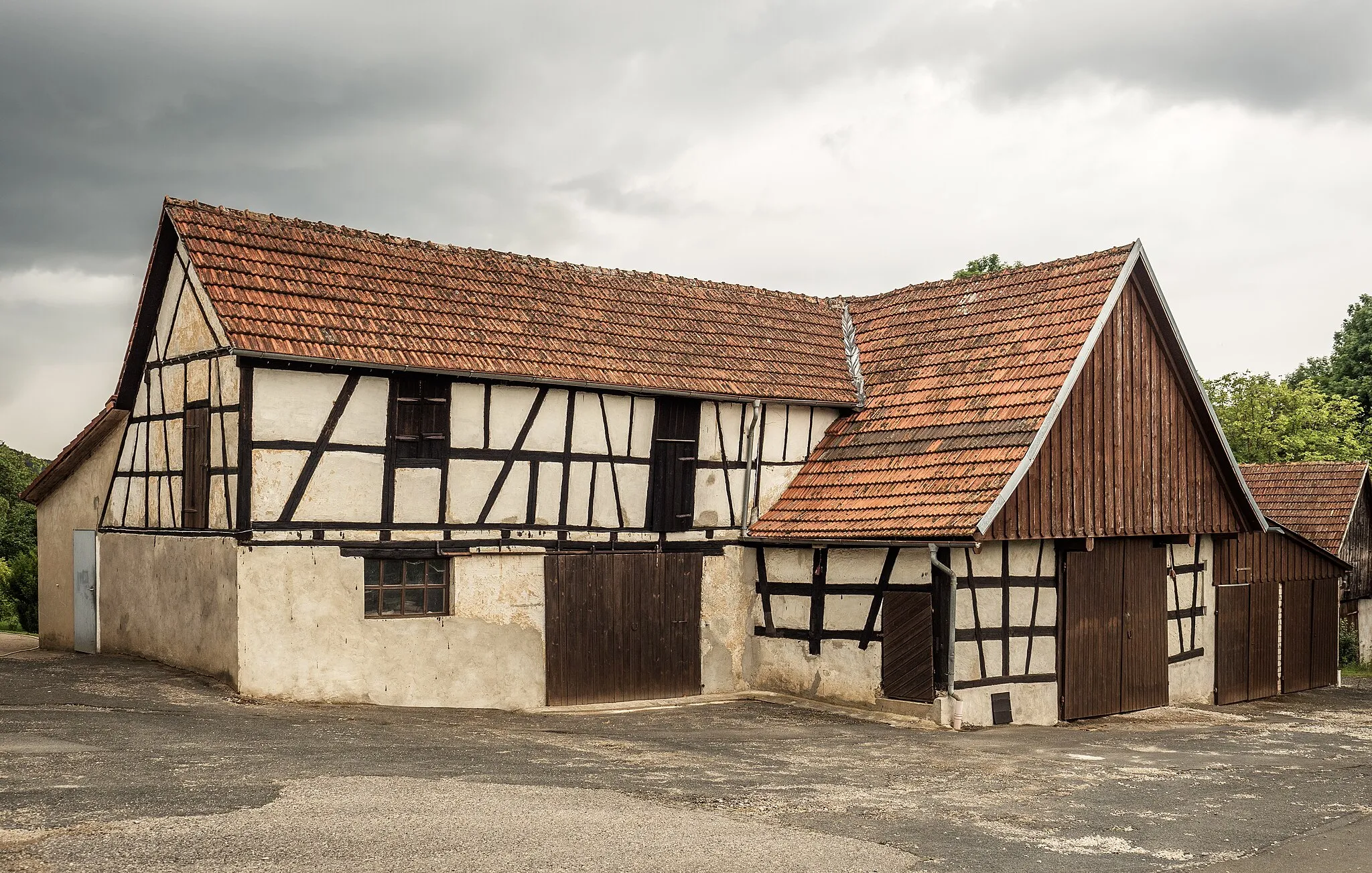 Photo showing: Timbered barn in Ühleinshof at Wichsenstein