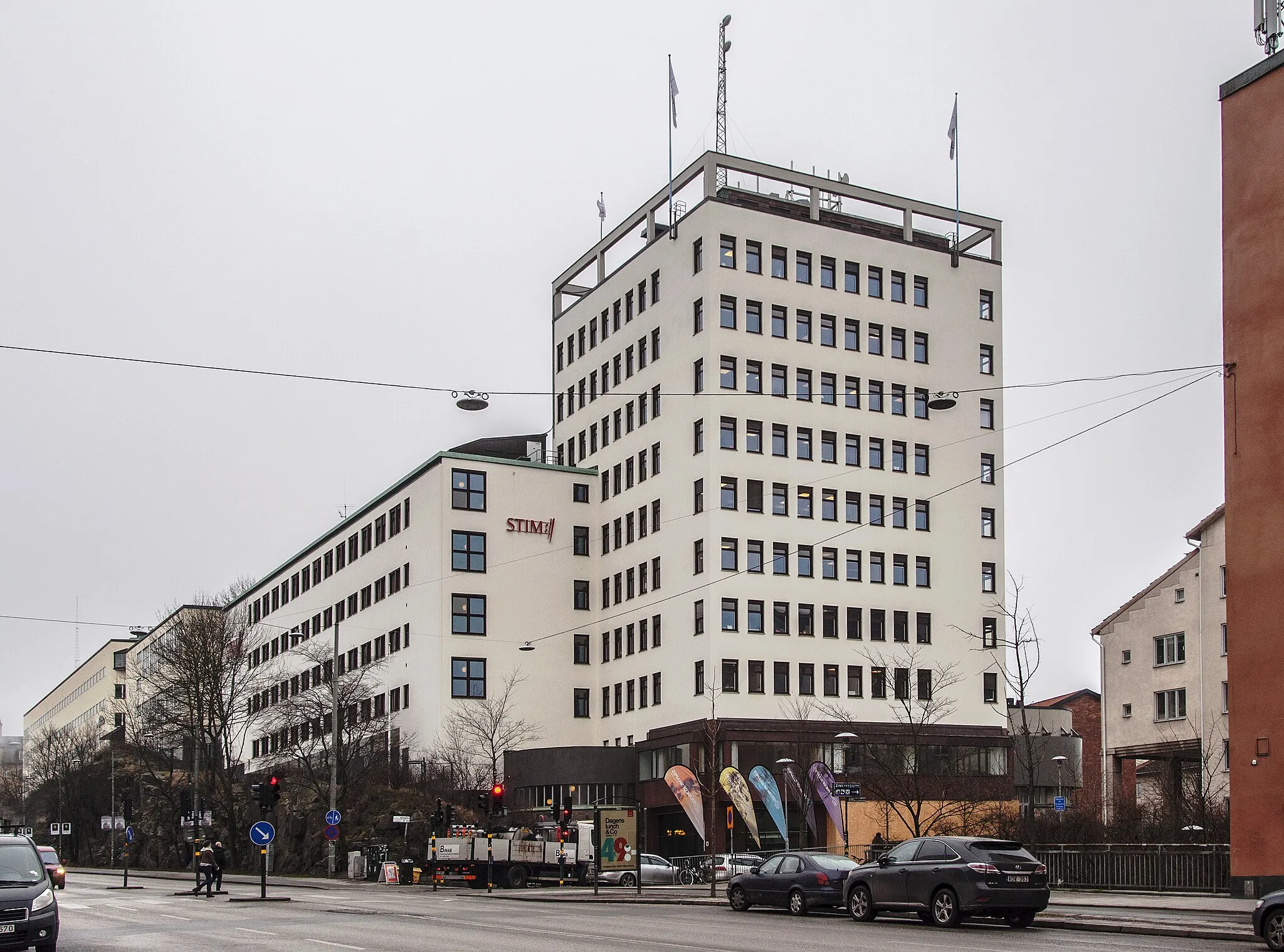 Photo showing: f.d. Teleskolan, kv. Krukomakaren 17, Hornsgatan 103, Stockholm, Nybyggnadsår 1947, Byggnadsstyrelsen (Byggherre)
Hans Brunnberg (Arkitekt)
Hans Neumüller(Arkitekt)

Kungliga Telegrafstyrelsen (Byggherre)