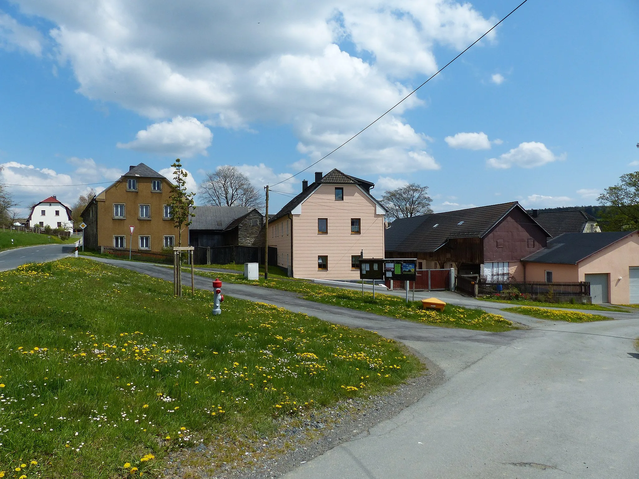 Photo showing: Serie Ortsansichten, Baudenkmäler in den Ortsteilen, Landschaft im Gemeindegebiet Regnitzlosau