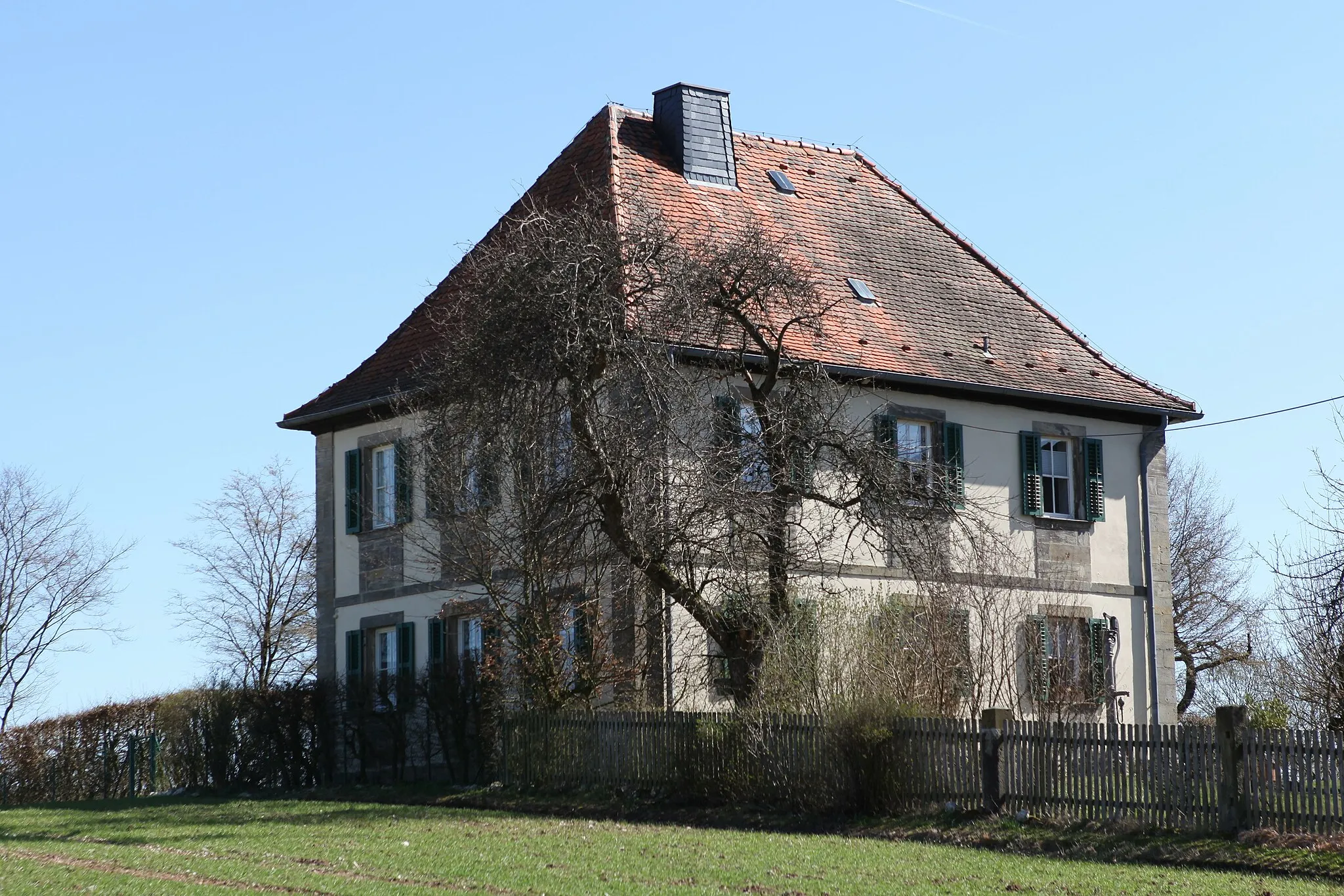 Photo showing: ehemaliges Forsthaus (um 1800) in Gleisenau bei Forsthub (OT von Grub am Forst) in Oberfranken