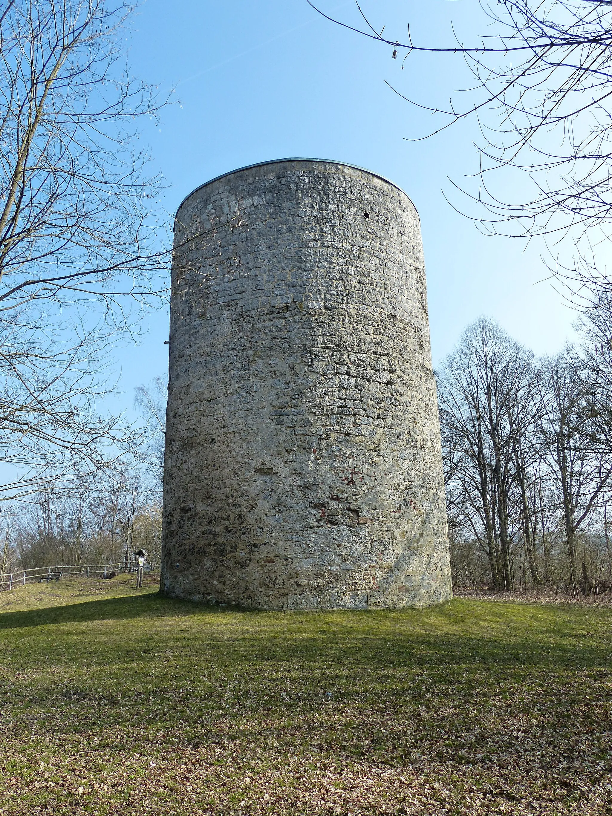 Photo showing: Ansicht des Magnusturms bei Kasendorf