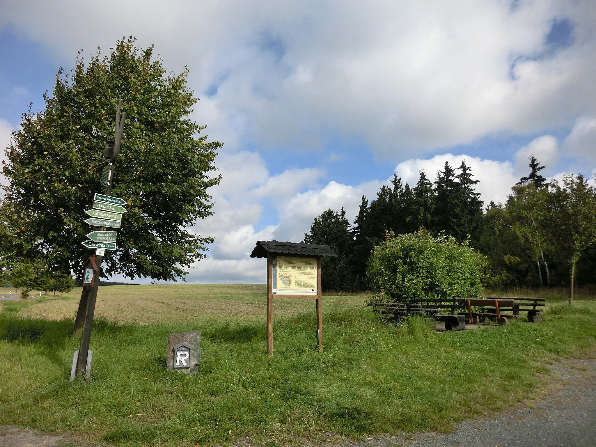 Photo showing: Rastplatz am Rennsteig