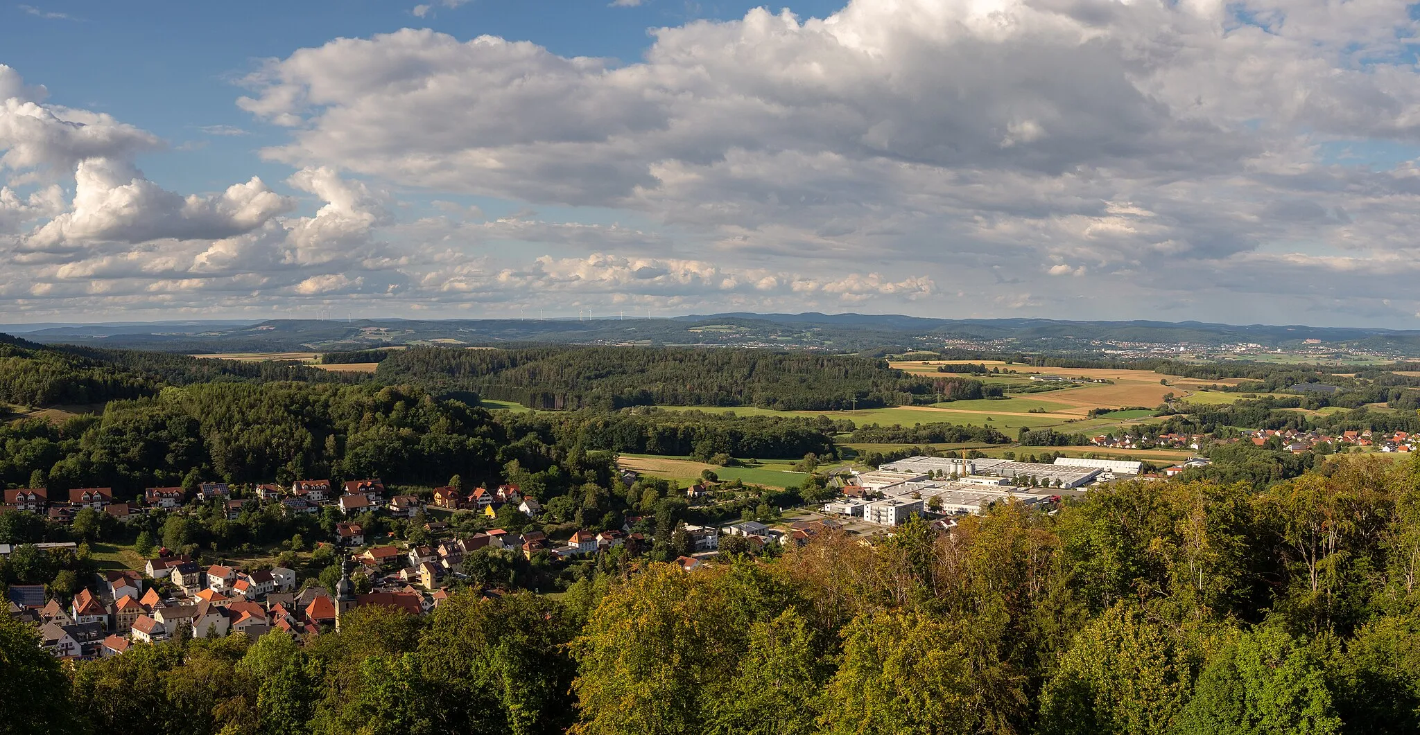 Photo showing: Panorama of Kulmbach seen from the Magnus Tower in Kasendorf