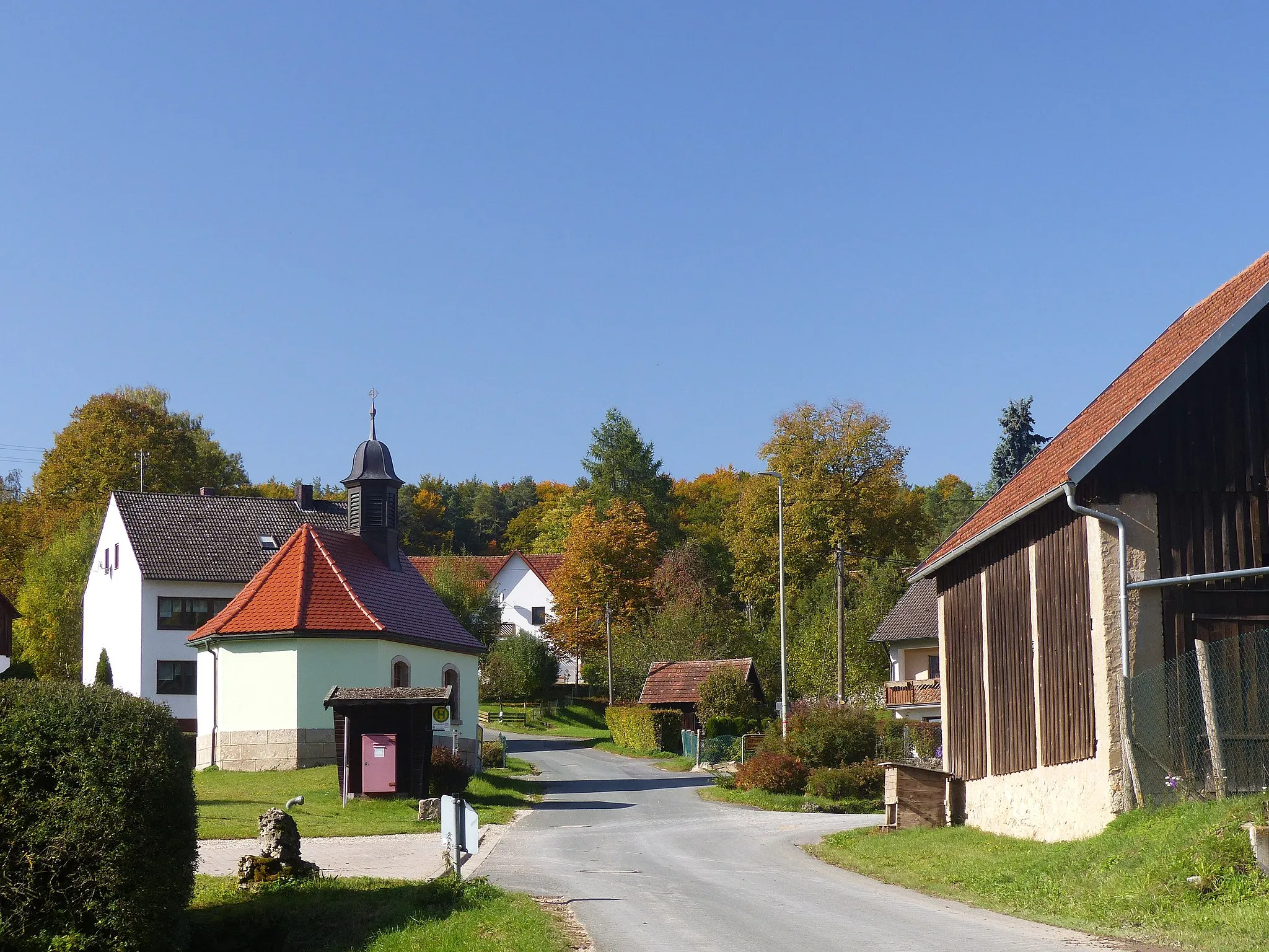 Photo showing: The village Sachsendorf, a district of the municipality of Gößweinstein