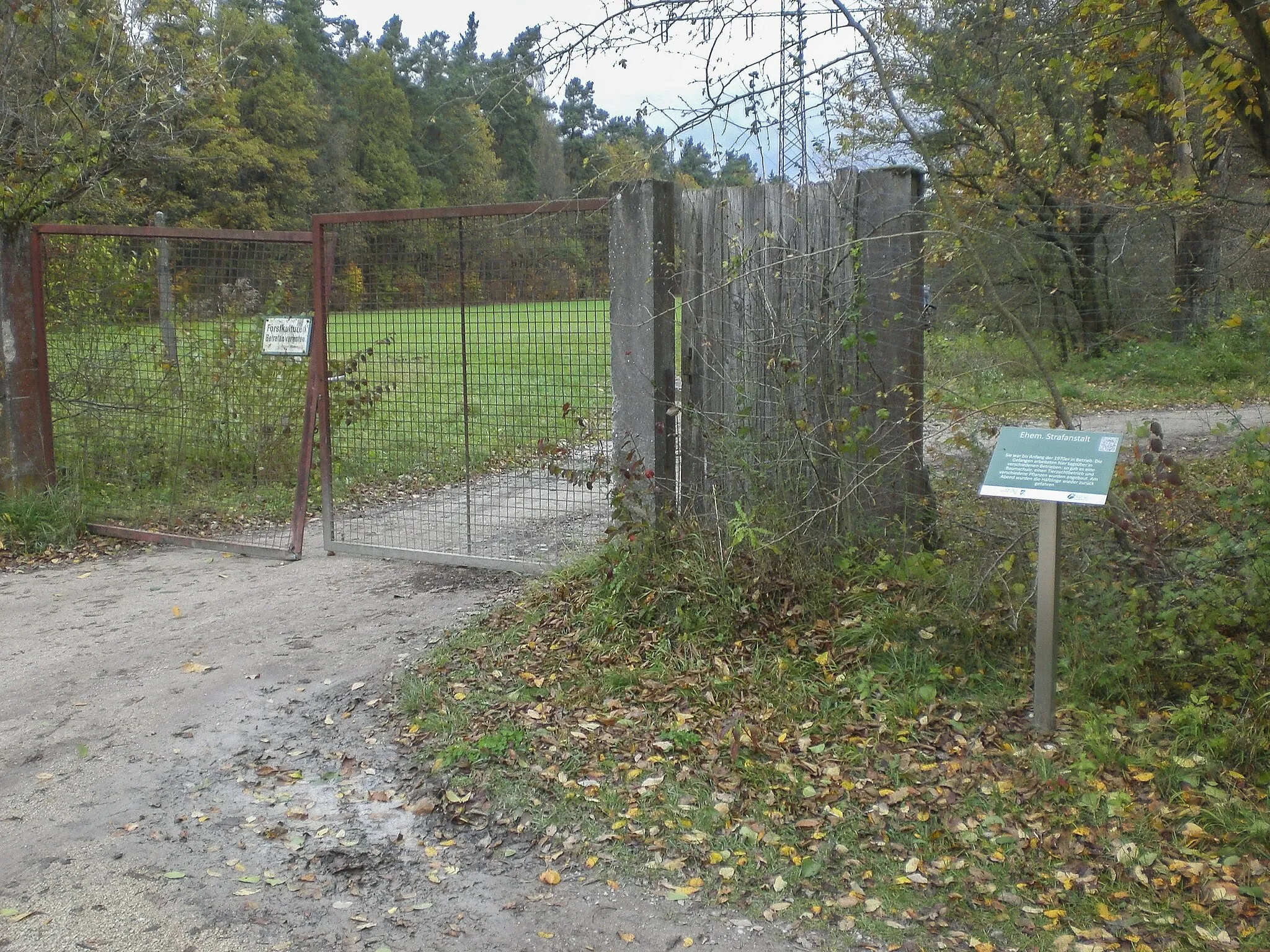 Photo showing: Ehemalige Strafanstalt, Holzweiher, Forsthof